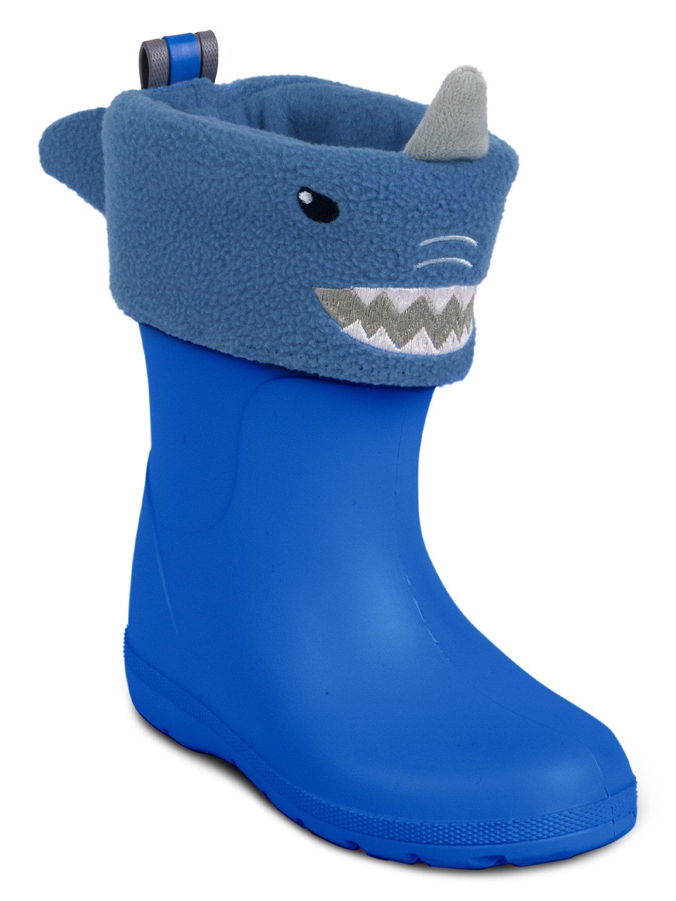 totes-shark-welly-lineroutfit