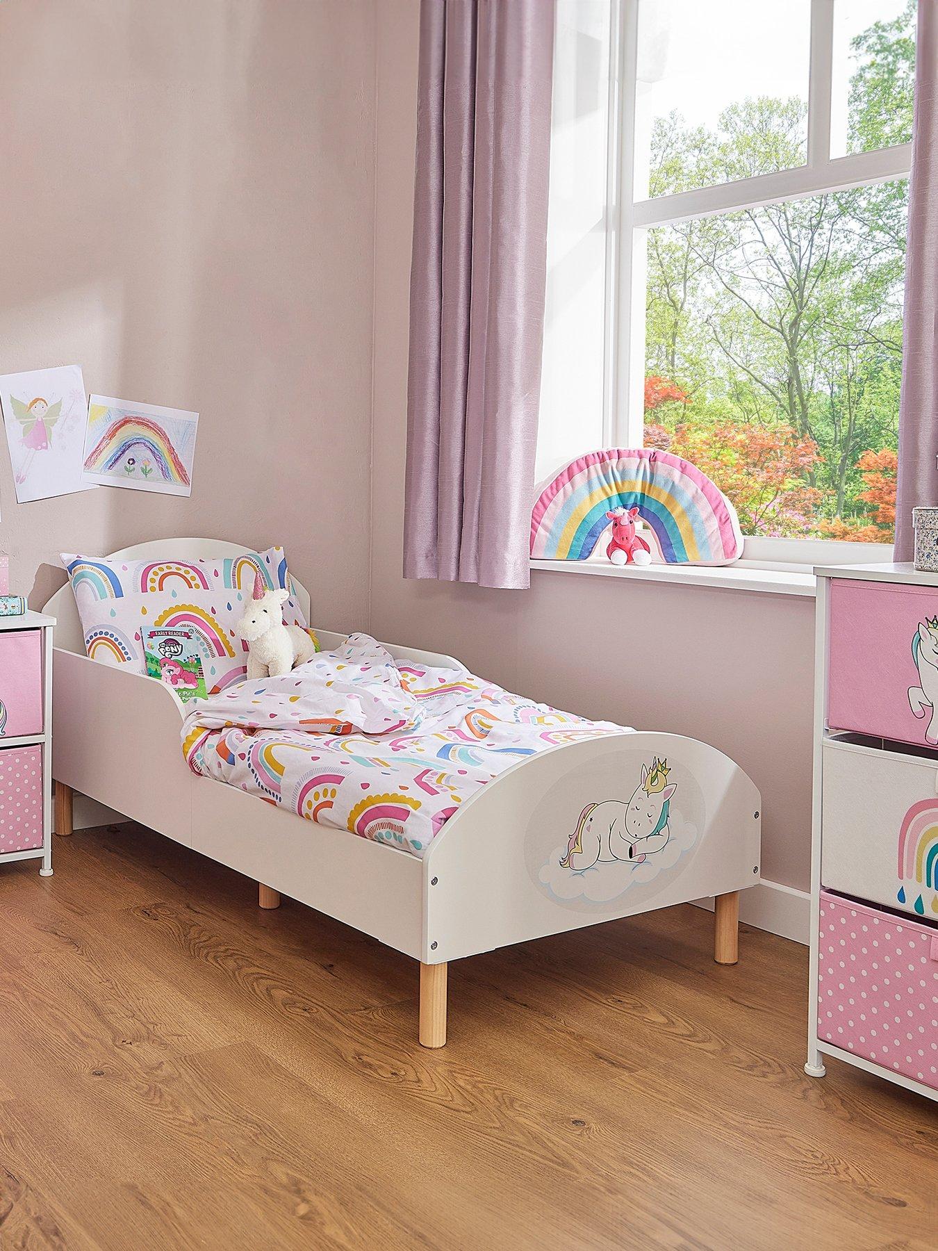 liberty-house-white-toddler-bed-with-unicorn-decaloutfit