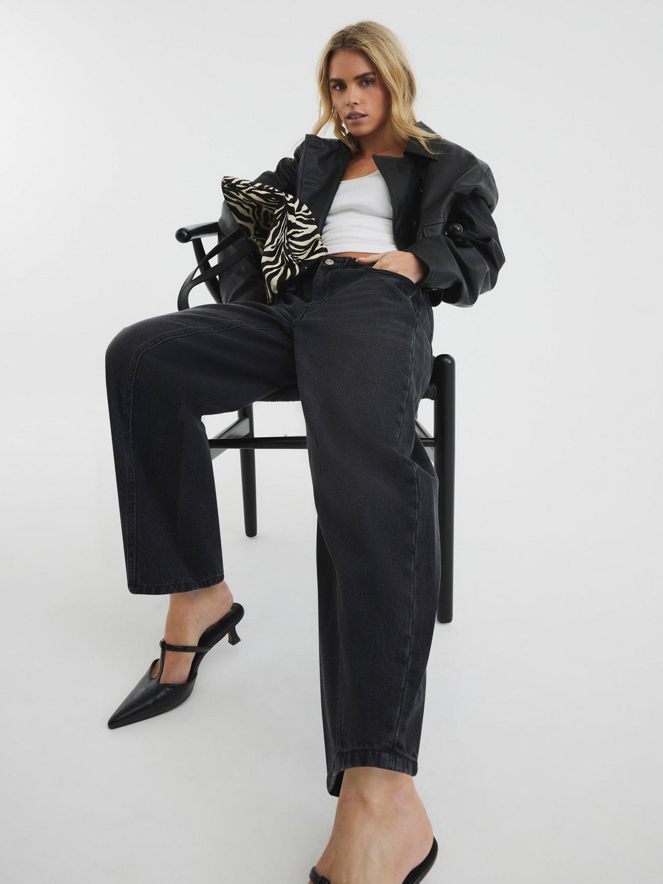 Image 3 of 4 of River Island Petite Elasticated Barrel Leg Jeans - Black