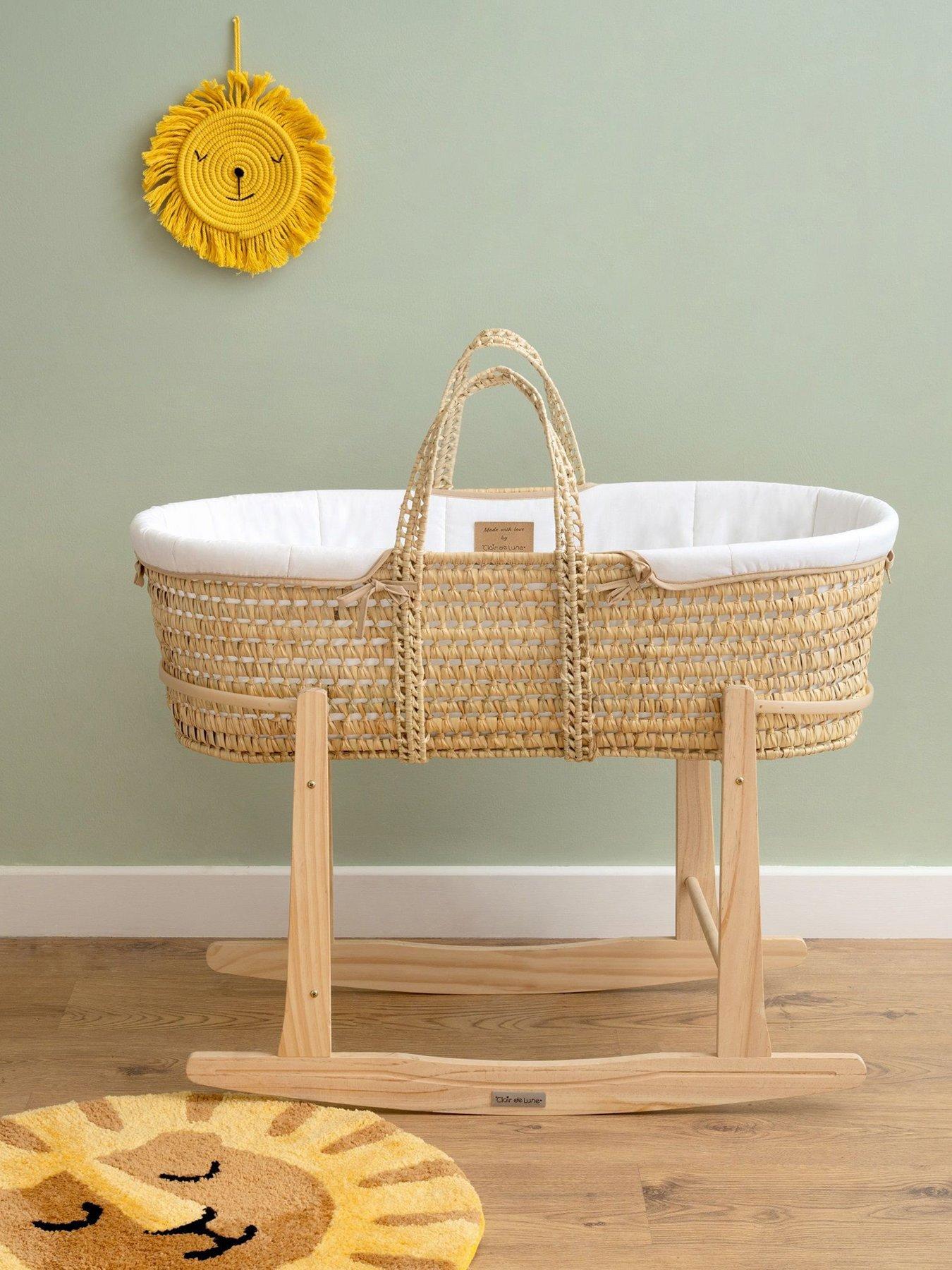 clair-de-lune-organic-palm-moses-basket-white-with-rocking-standfront