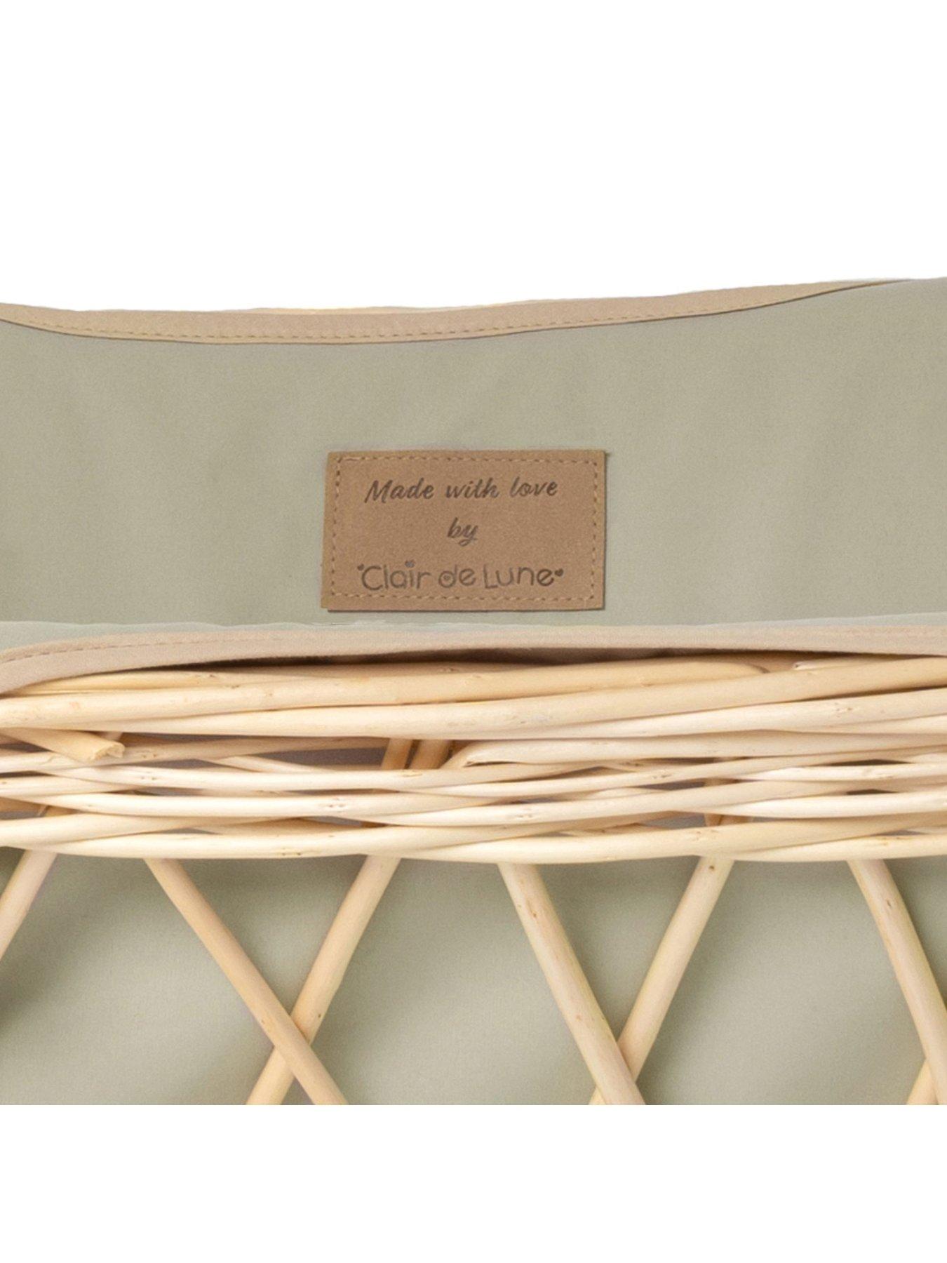 clair-de-lune-organic-wicker-moses-basket-sage-with-rocking-standoutfit