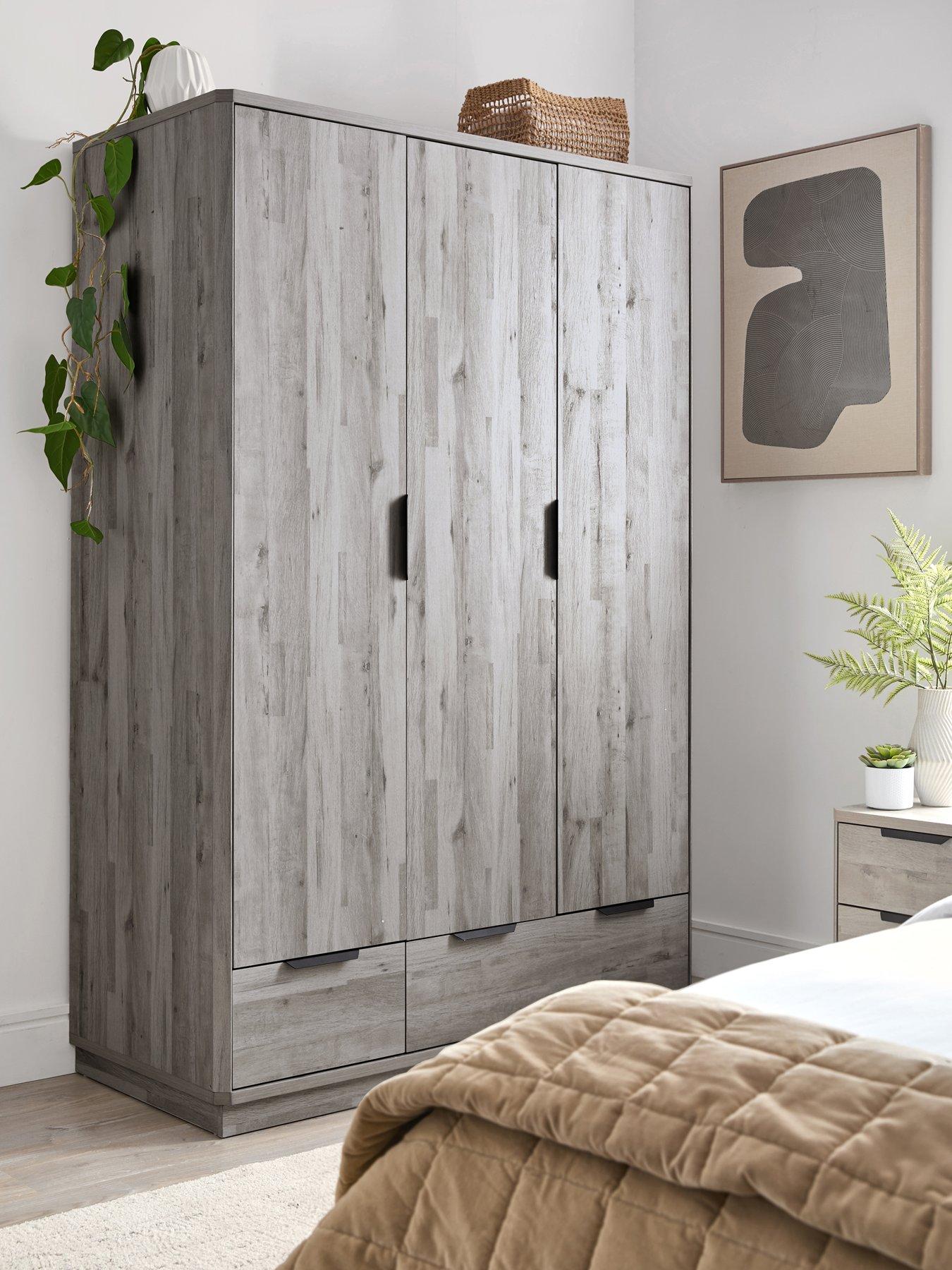 Image of Very Home Harlem 3 Door, 2 Drawer Wardrobe - Grey Oak Effect - FSC® Certified