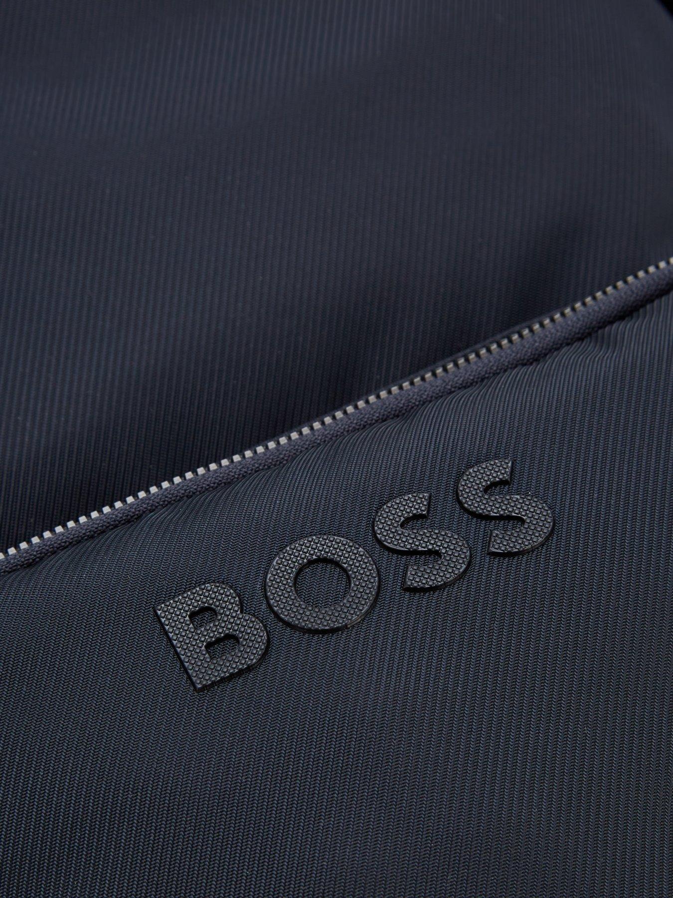 boss-catch-30-backpack--dark-blueoutfit