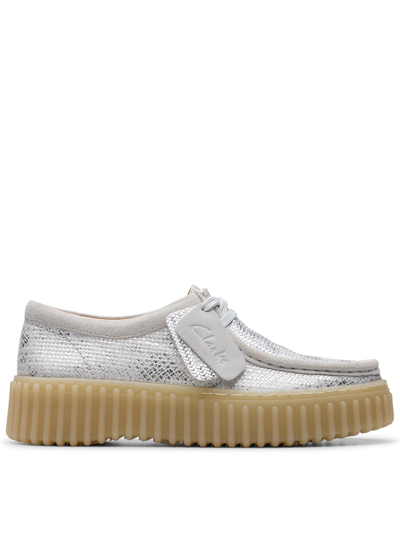 Image of Clarks Torhill Bee Metallic Leather Shoe - Silver