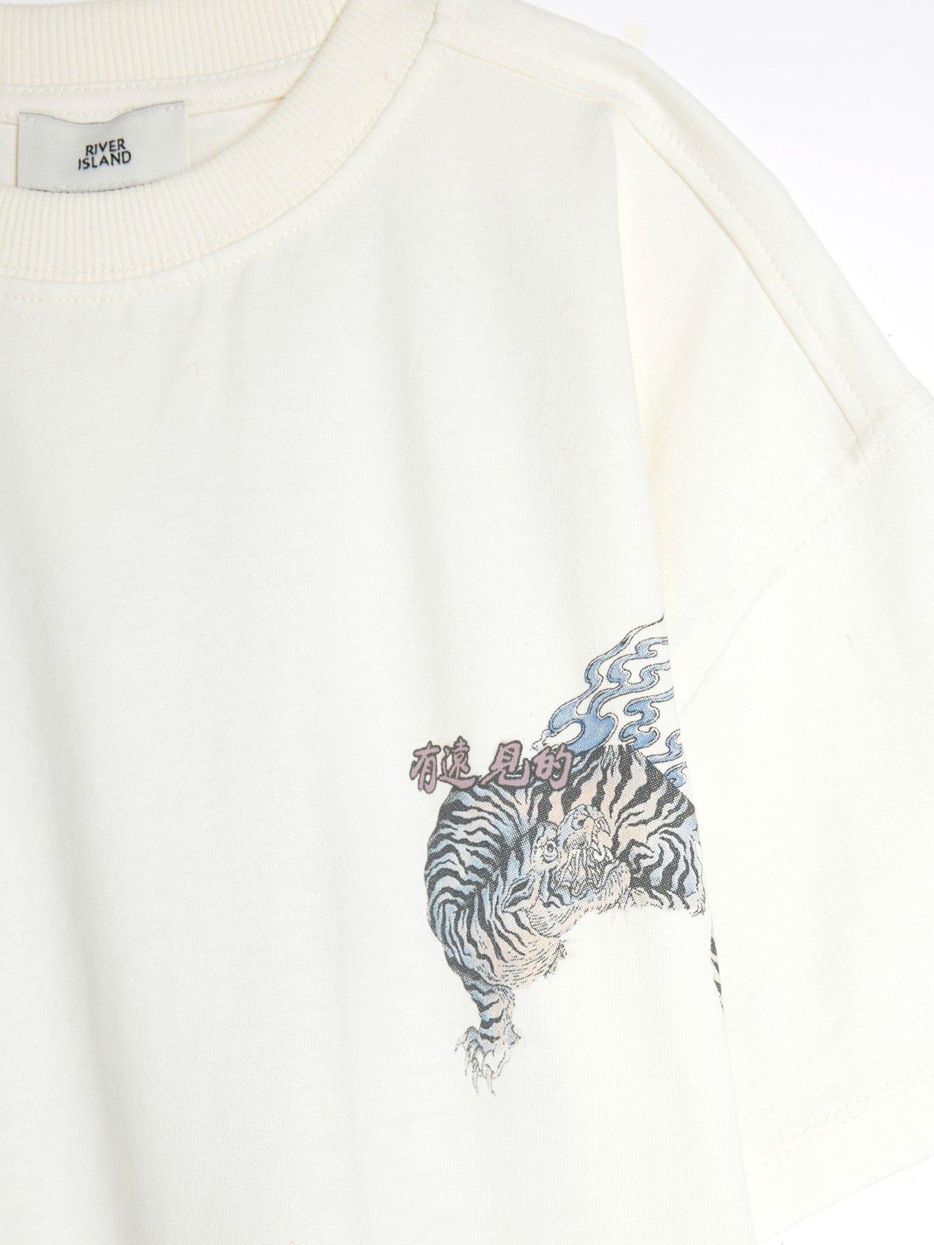 river-island-boys-back-dragon-t-shirt-creamoutfit