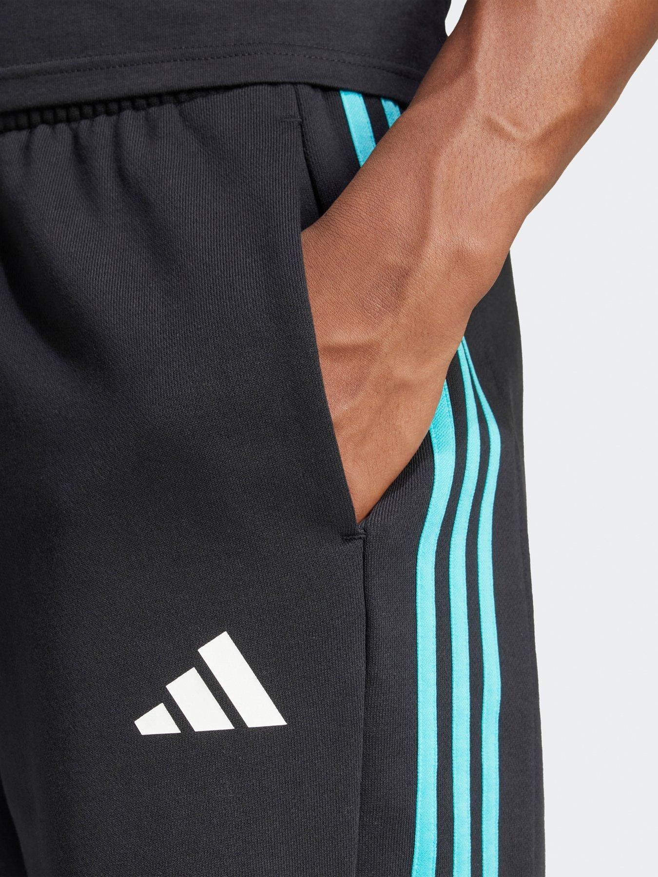 Image 5 of 5 of adidas Men's Mercedes DNA Shorts - Black