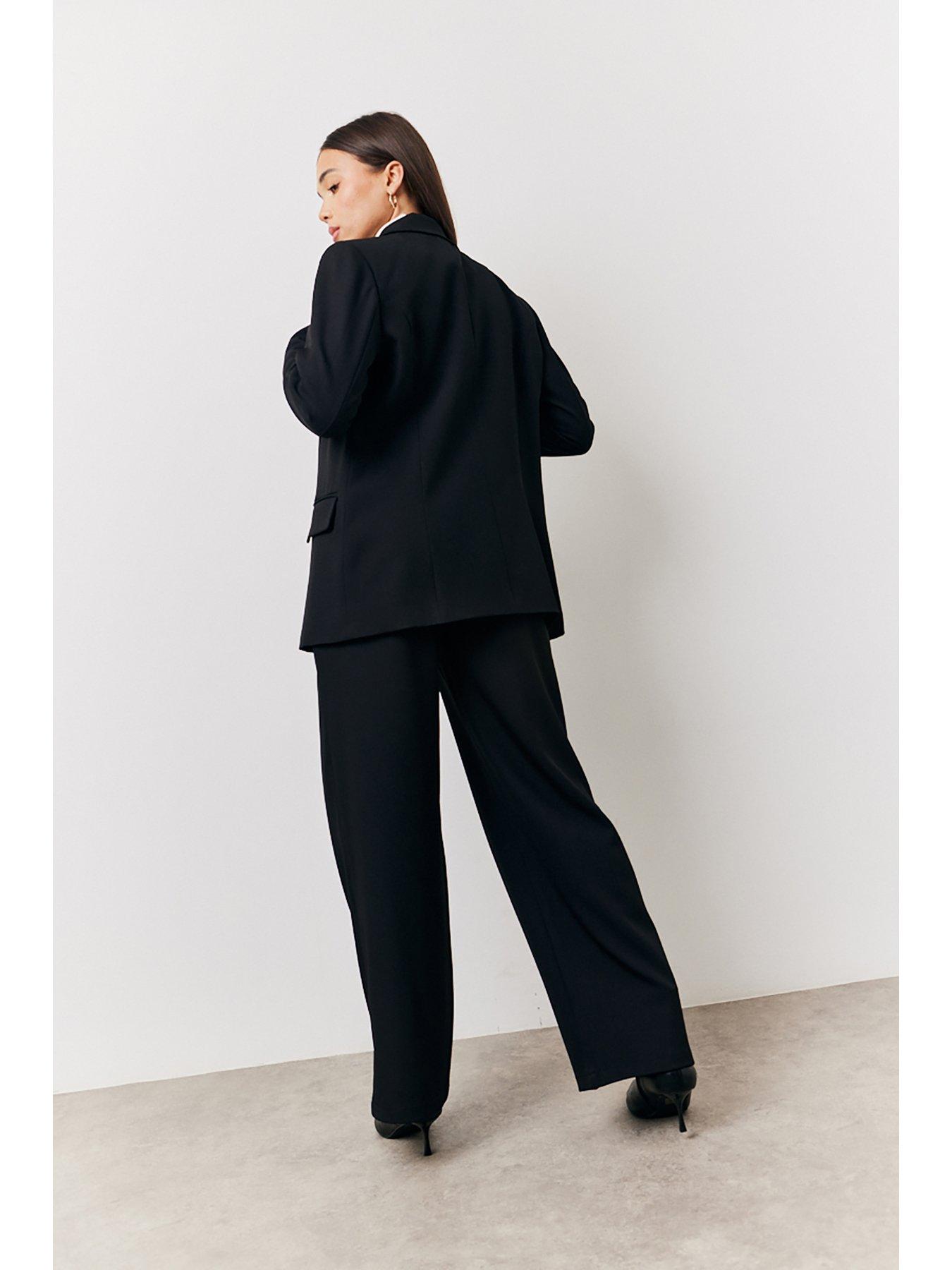 Image 2 of 4 of In The Style Relaxed Pocket Detail Blazer - Black