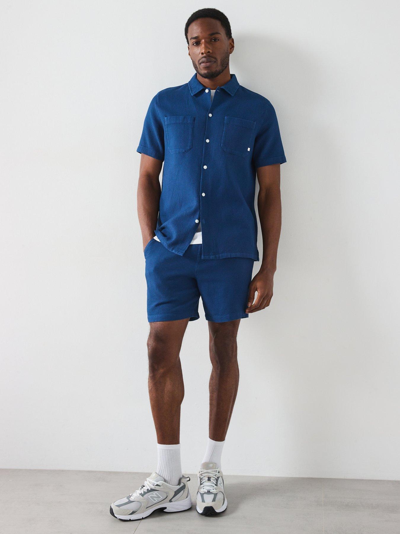 Image 3 of 6 of Farah Redwald Textured Waffle Regular Fit Shorts - Dark Grey