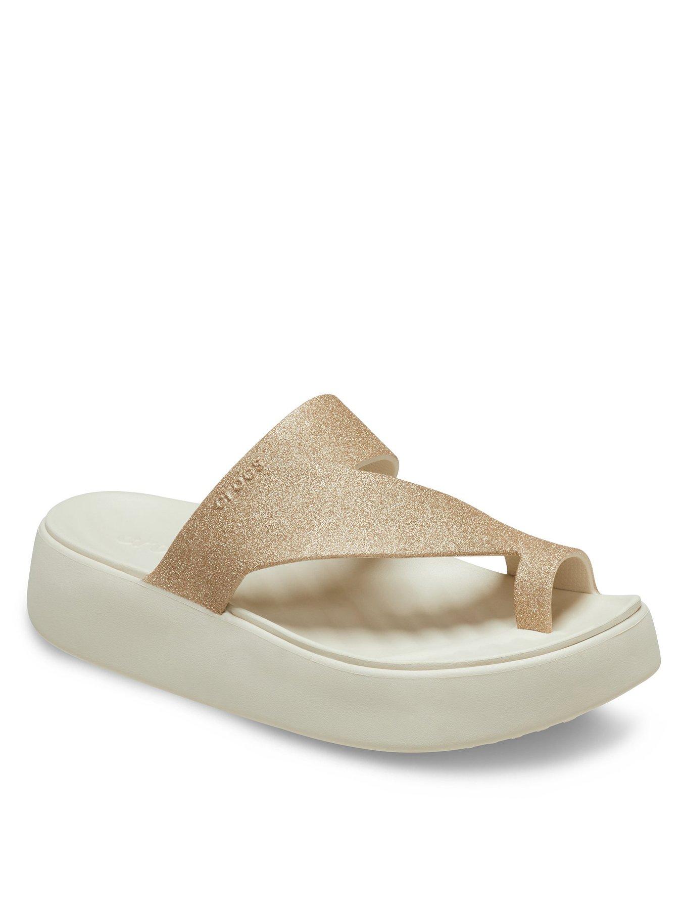 crocs-getaway-platform-glitter-toe-loop-beigestillFront