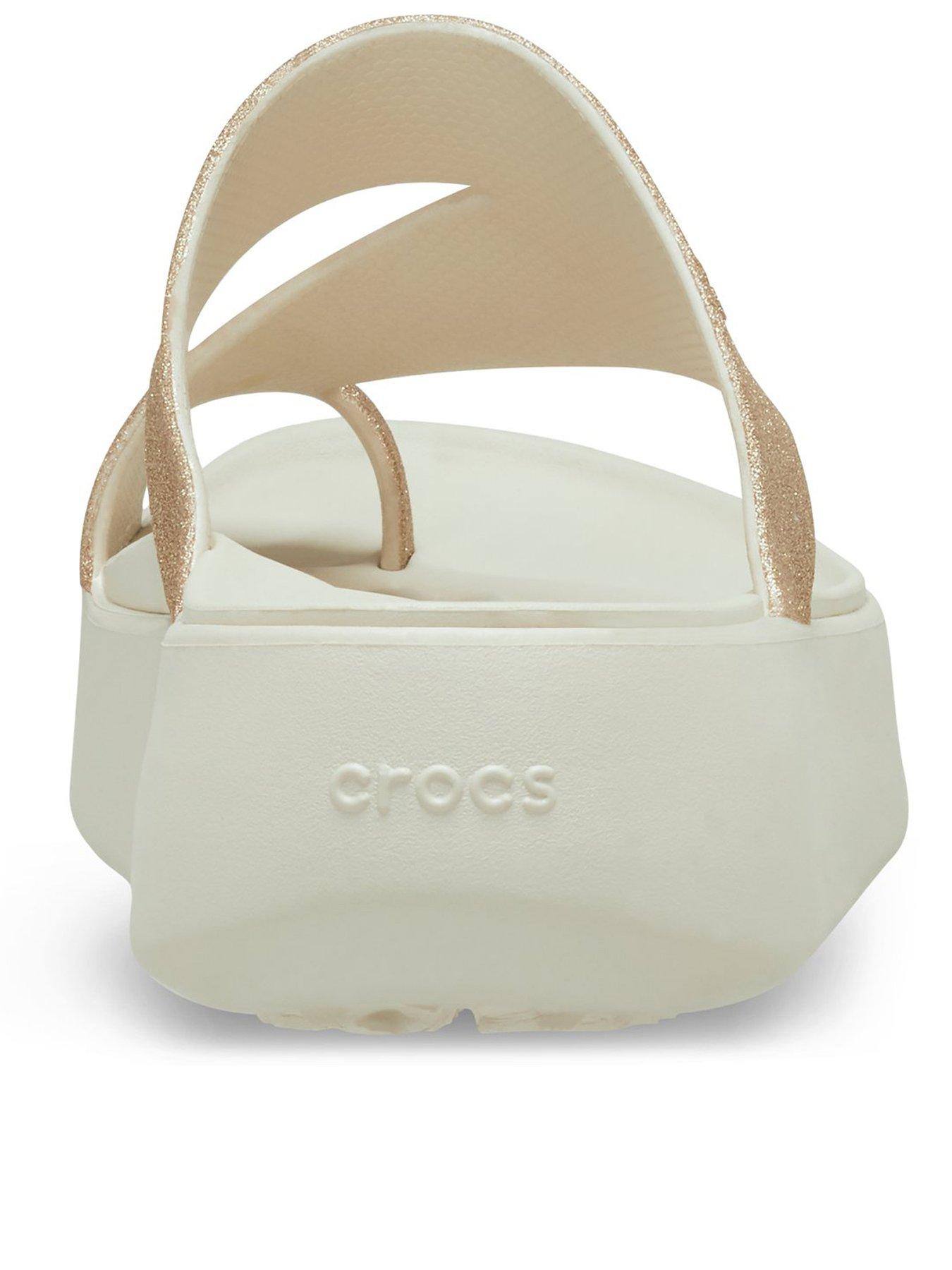 crocs-getaway-platform-glitter-toe-loop-beigeback