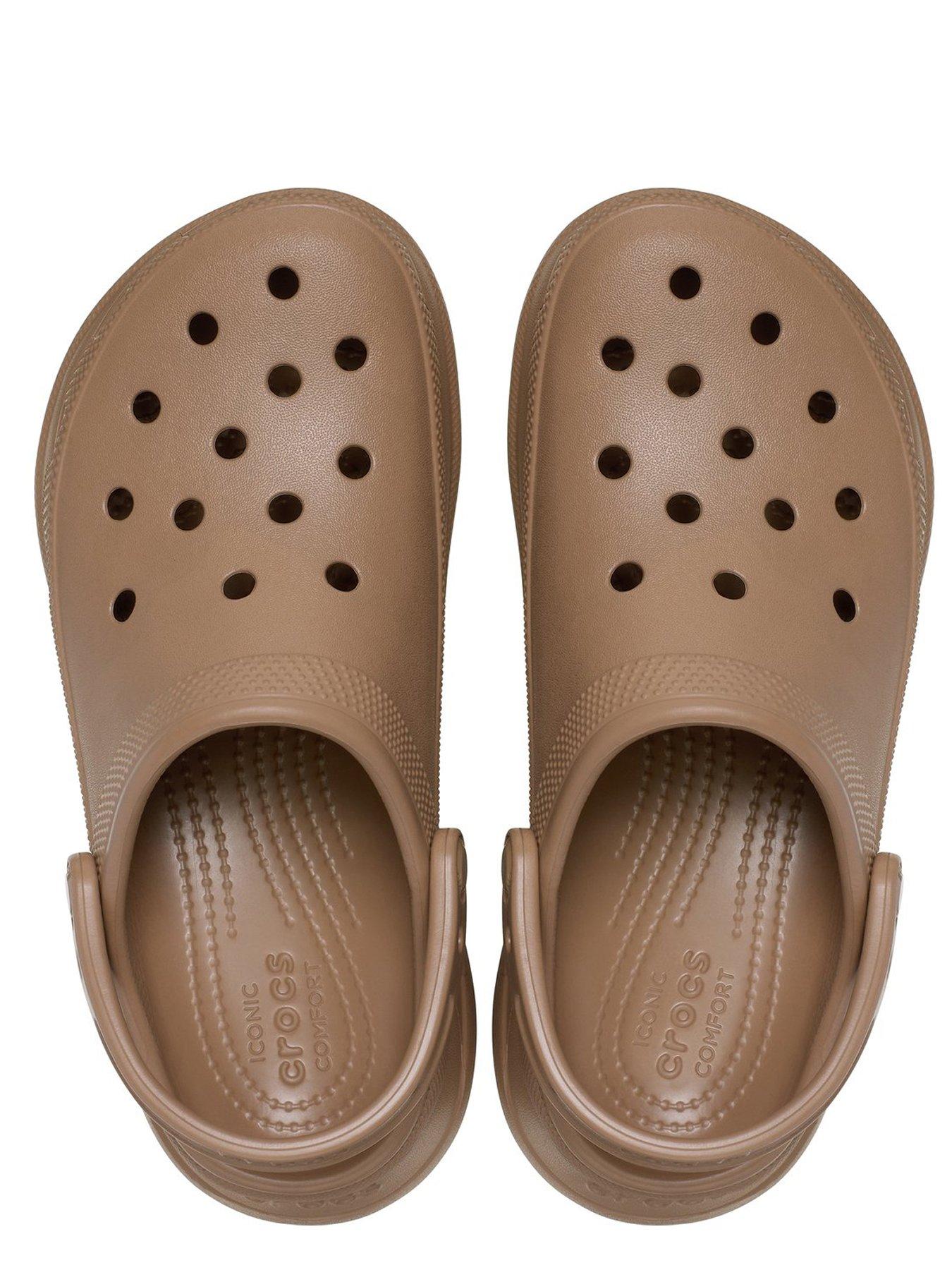 crocs-bae-clog-brownoutfit
