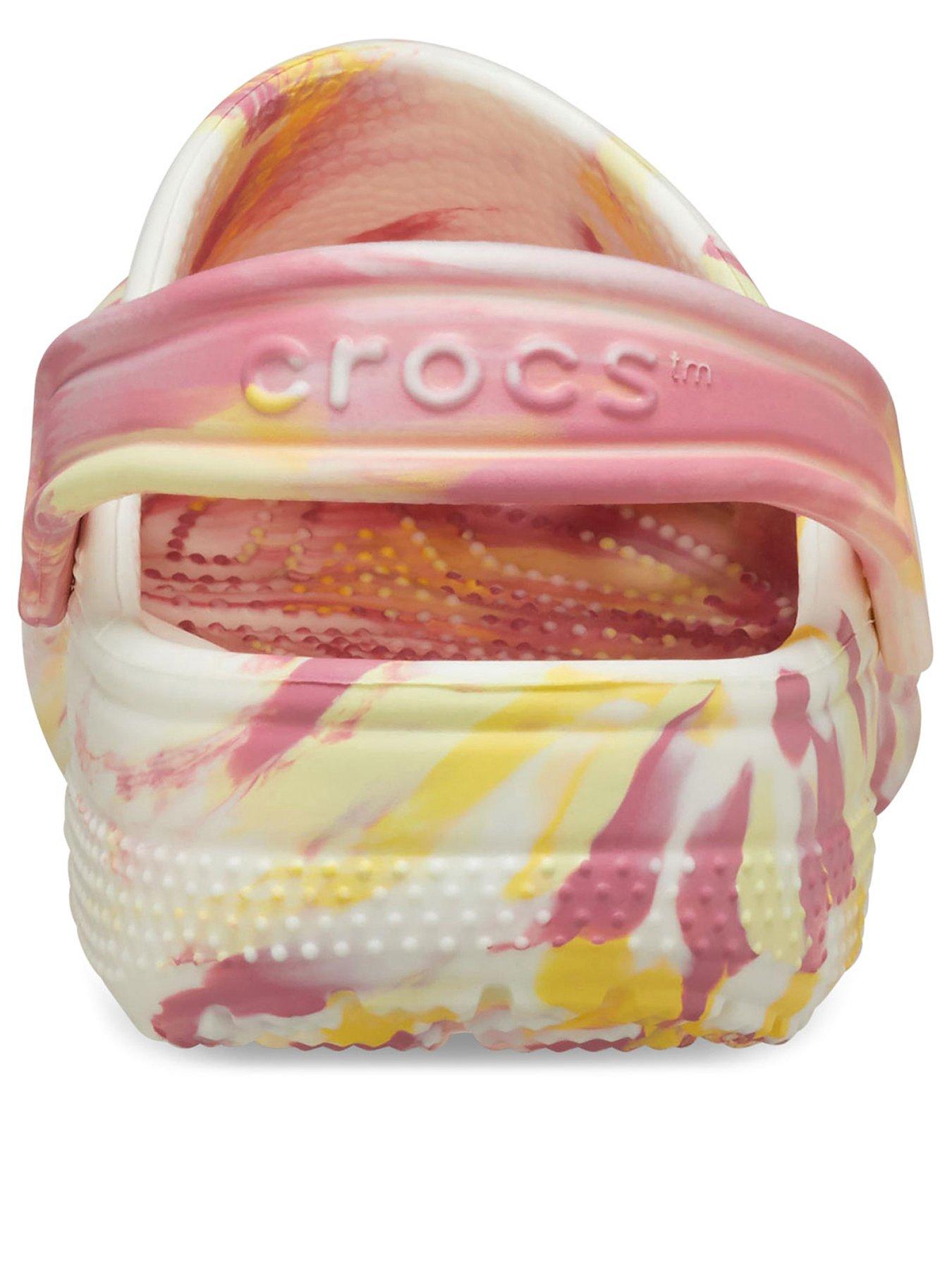 crocs-classic-glow-marbled-clog-t-multiback