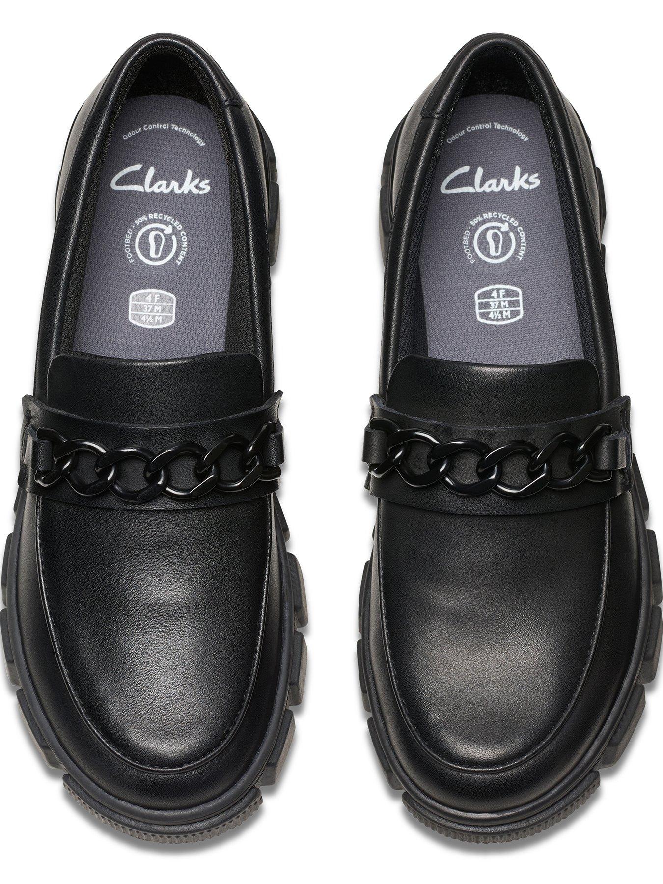 Image 4 of 7 of Clarks Evyn Walk Y.&nbsp;- Black