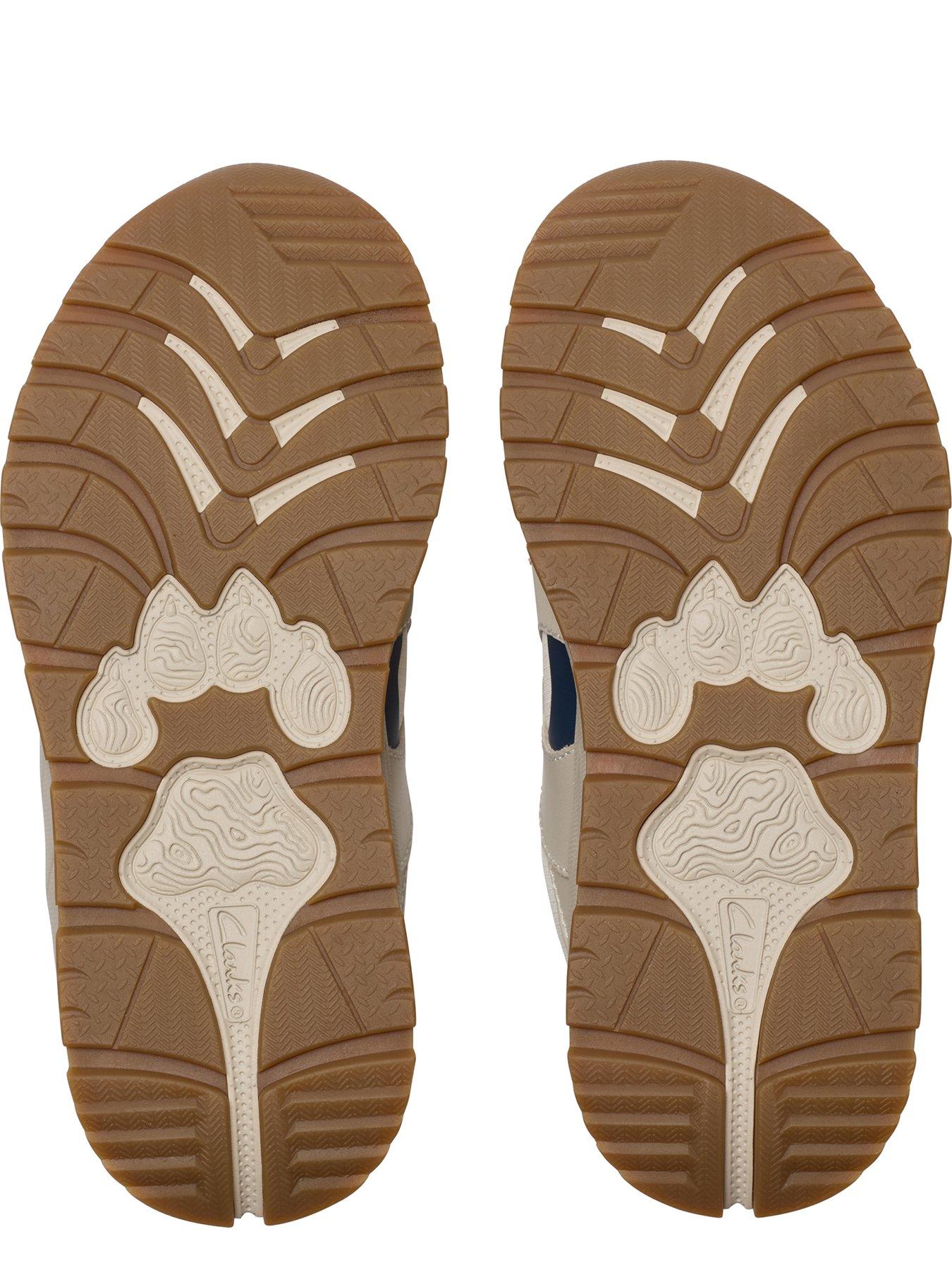 clarks-selva-hero-kdetail