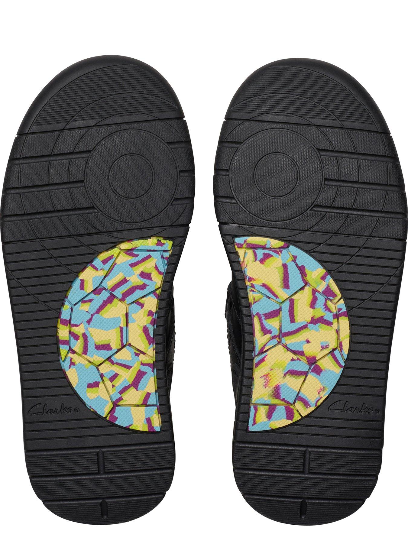 Image 5 of 7 of Clarks Laser Track K