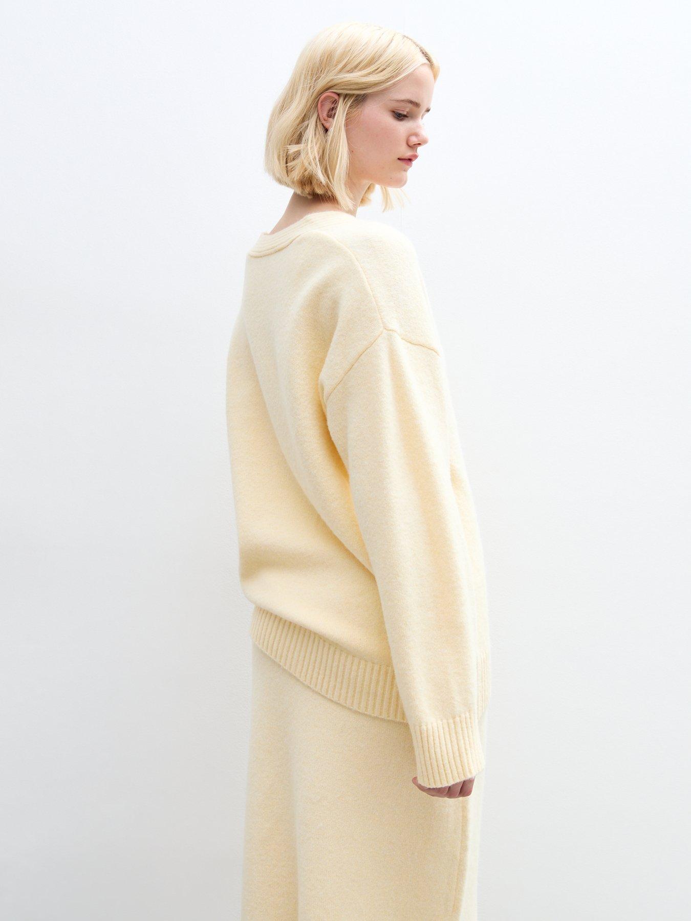 new-look-light-yellow-oversized-midweight-knit-cardiganstillFront