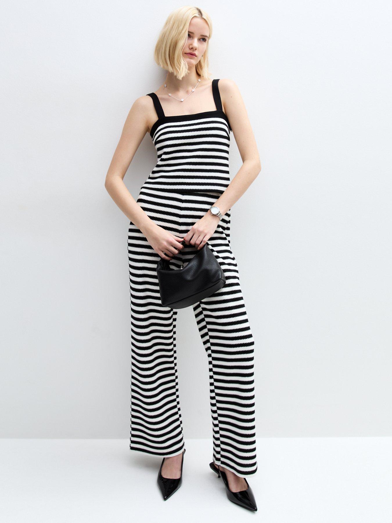 new-look-textured-striped-cropped-vest-blackback