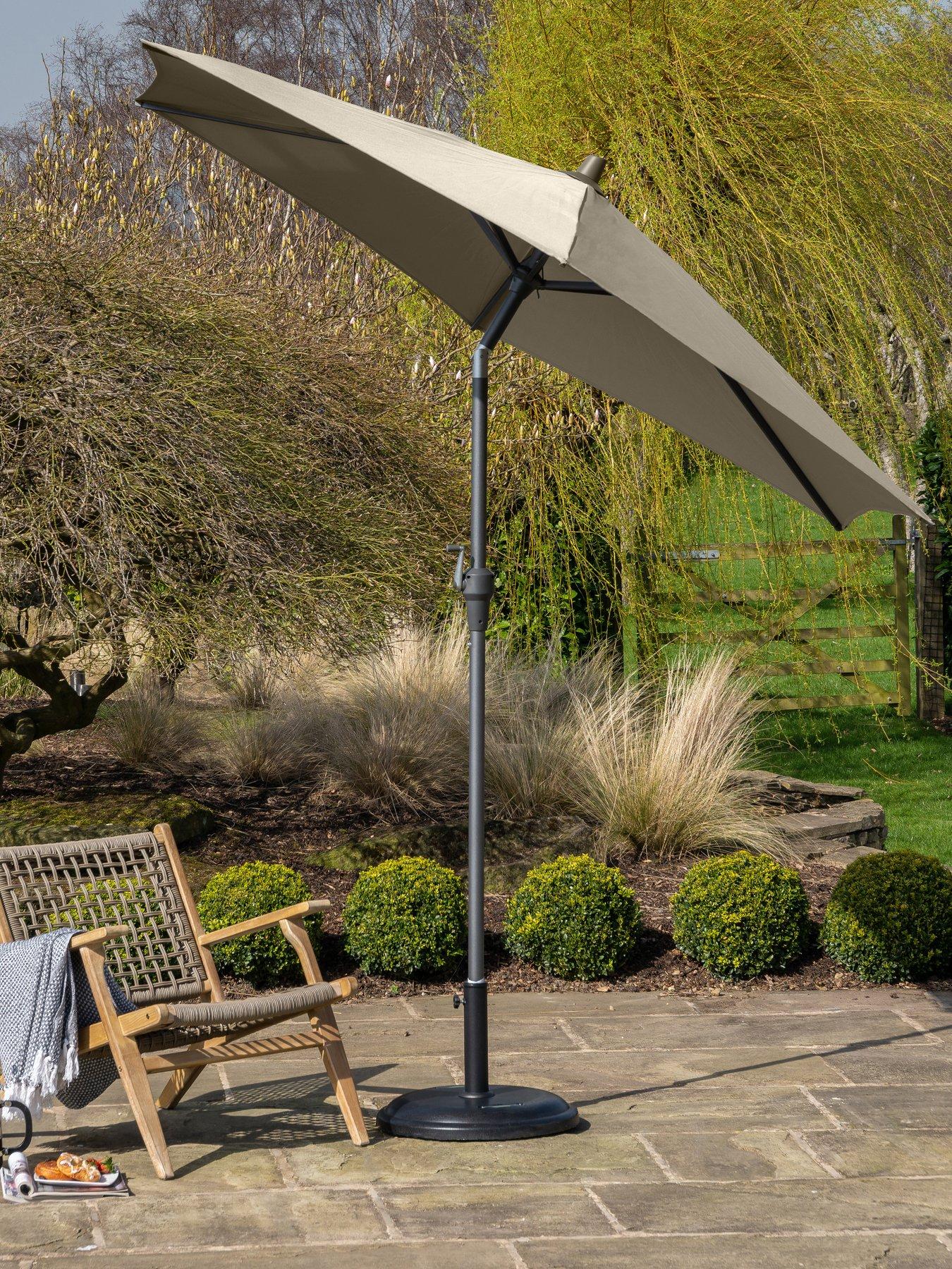 Image 4 of 6 of Pacific Lifestyle Riva 2.5m Round Champagne Parasol