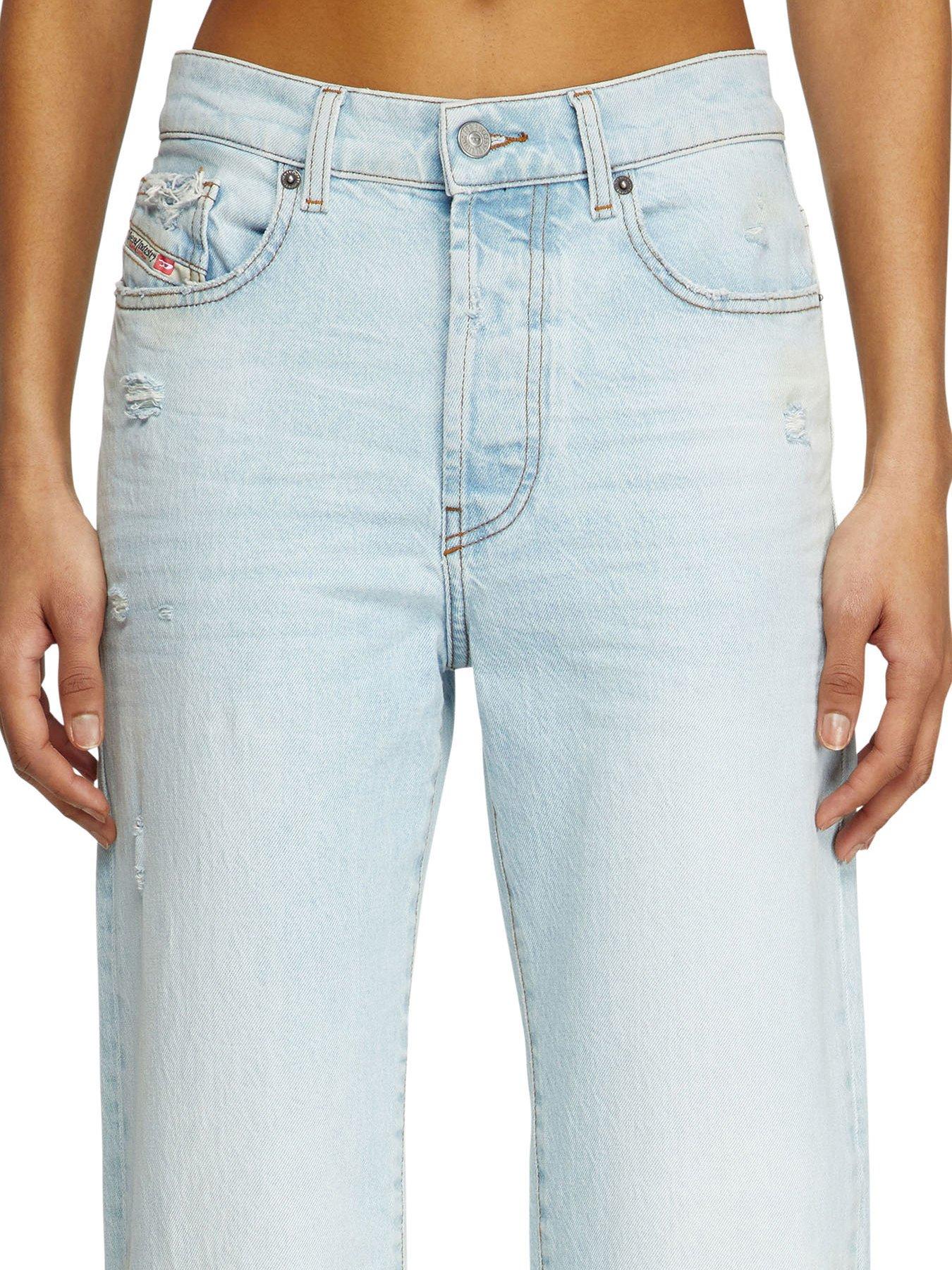 diesel-1988-d-ark-straight-fit-jeans-light-washoutfit