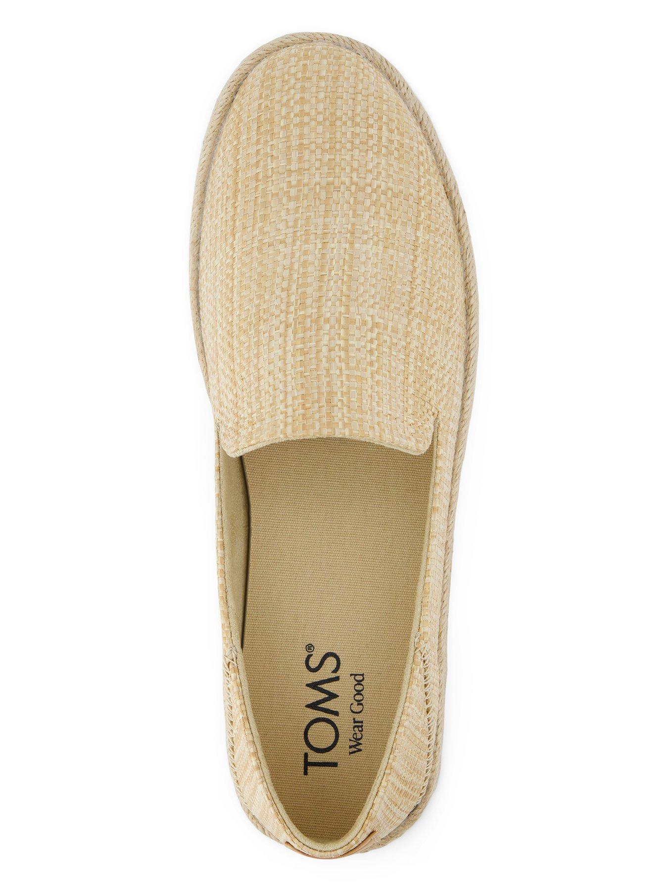 toms-carolina-woven-espadrille-light-naturaloutfit