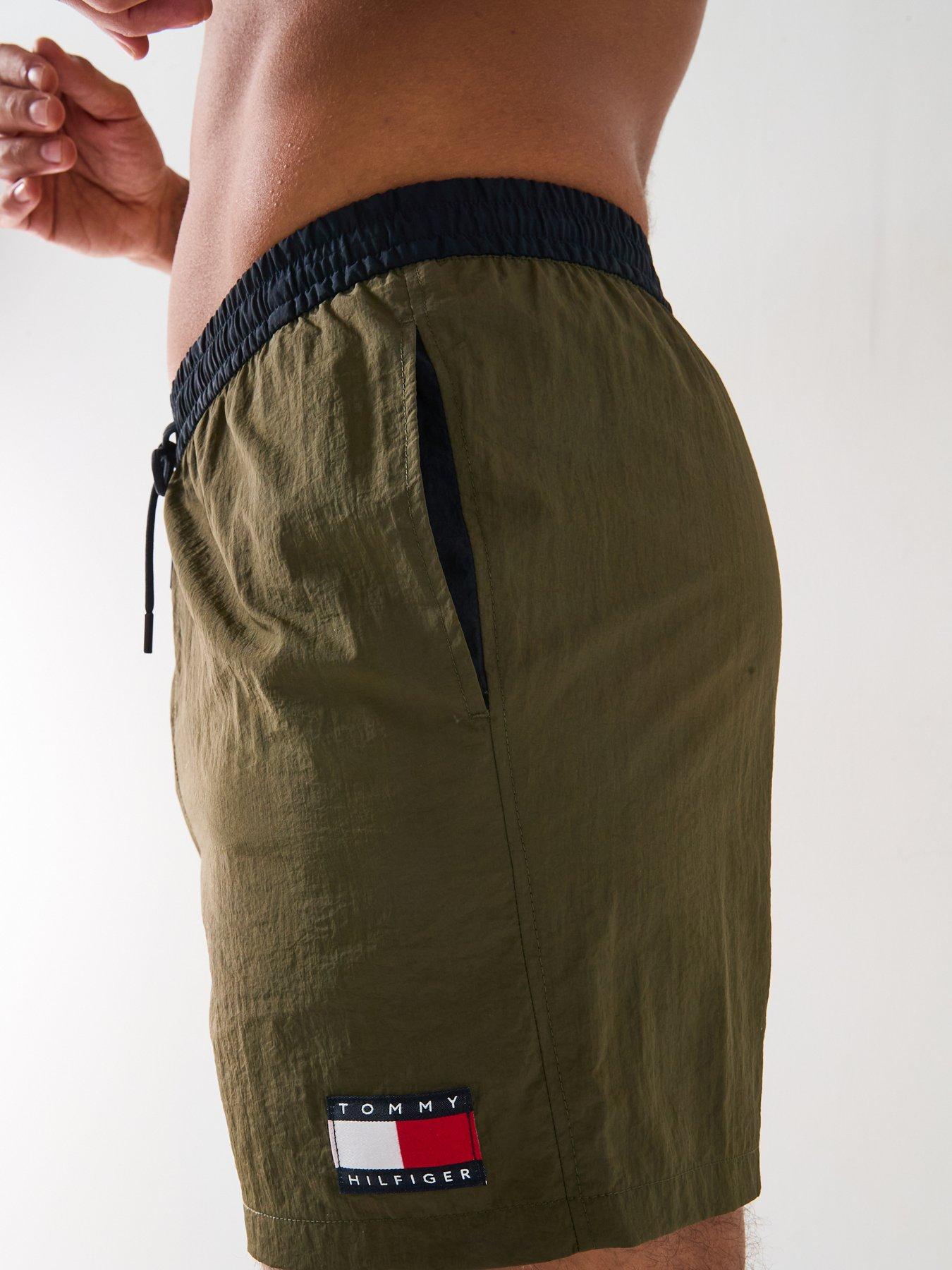 tommy-hilfiger-tommy-hilfiger-medium-drawstring-swimshorts-khakioutfit