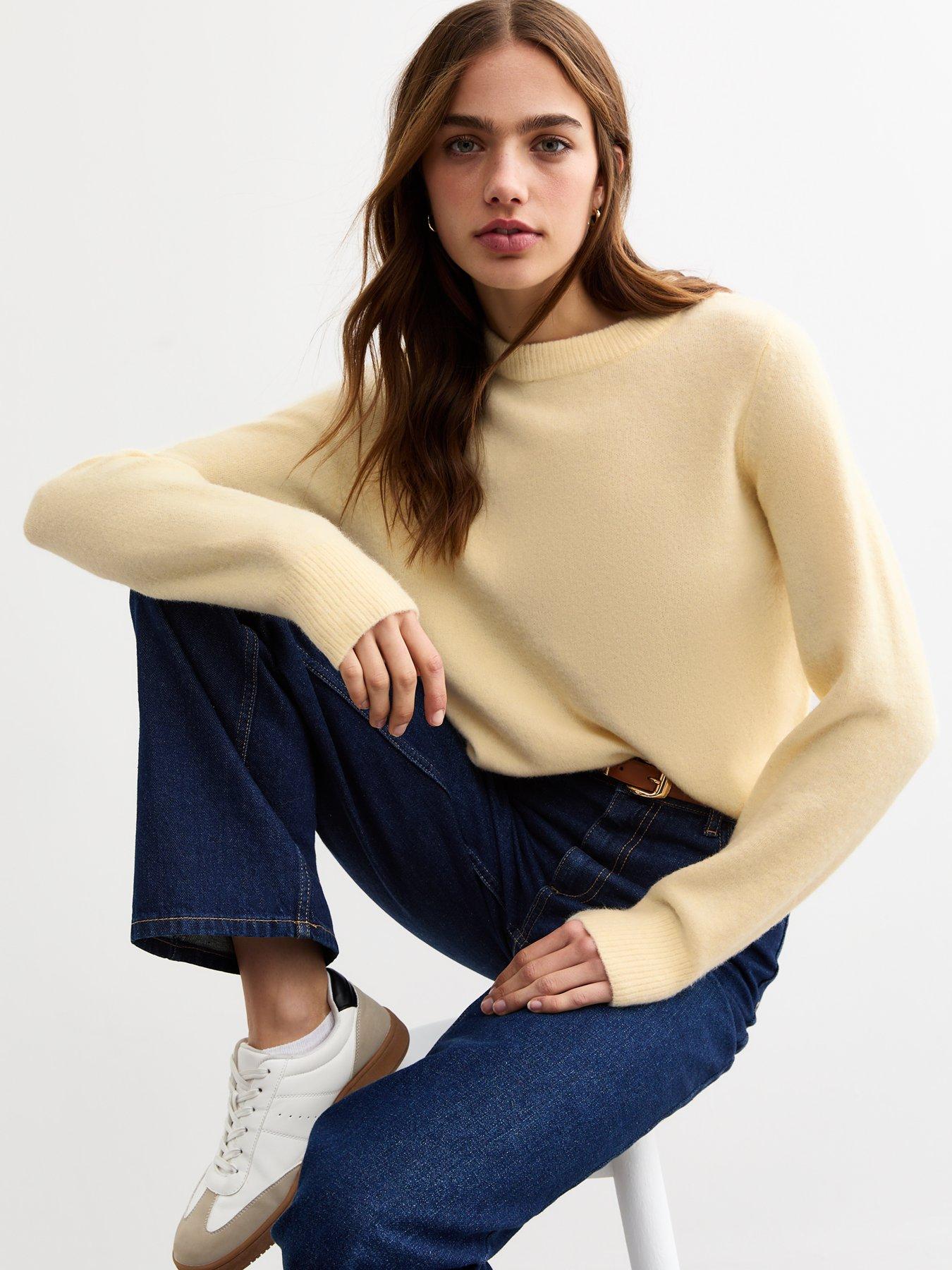 new-look-pale-yellow-soft-knit-crew-neck-jumper