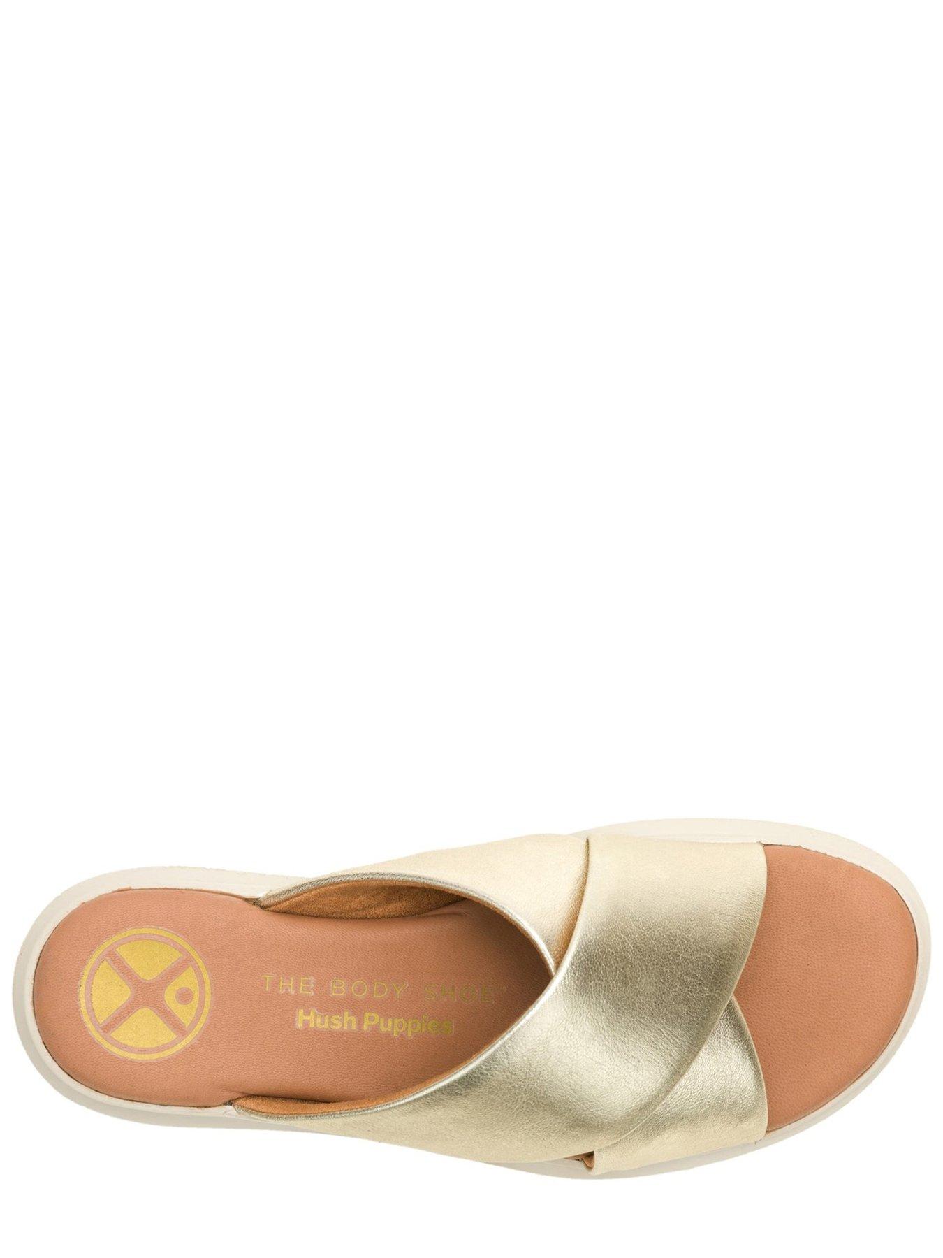 hush-puppies-uplift-crossover-leather-slide-champagneoutfit