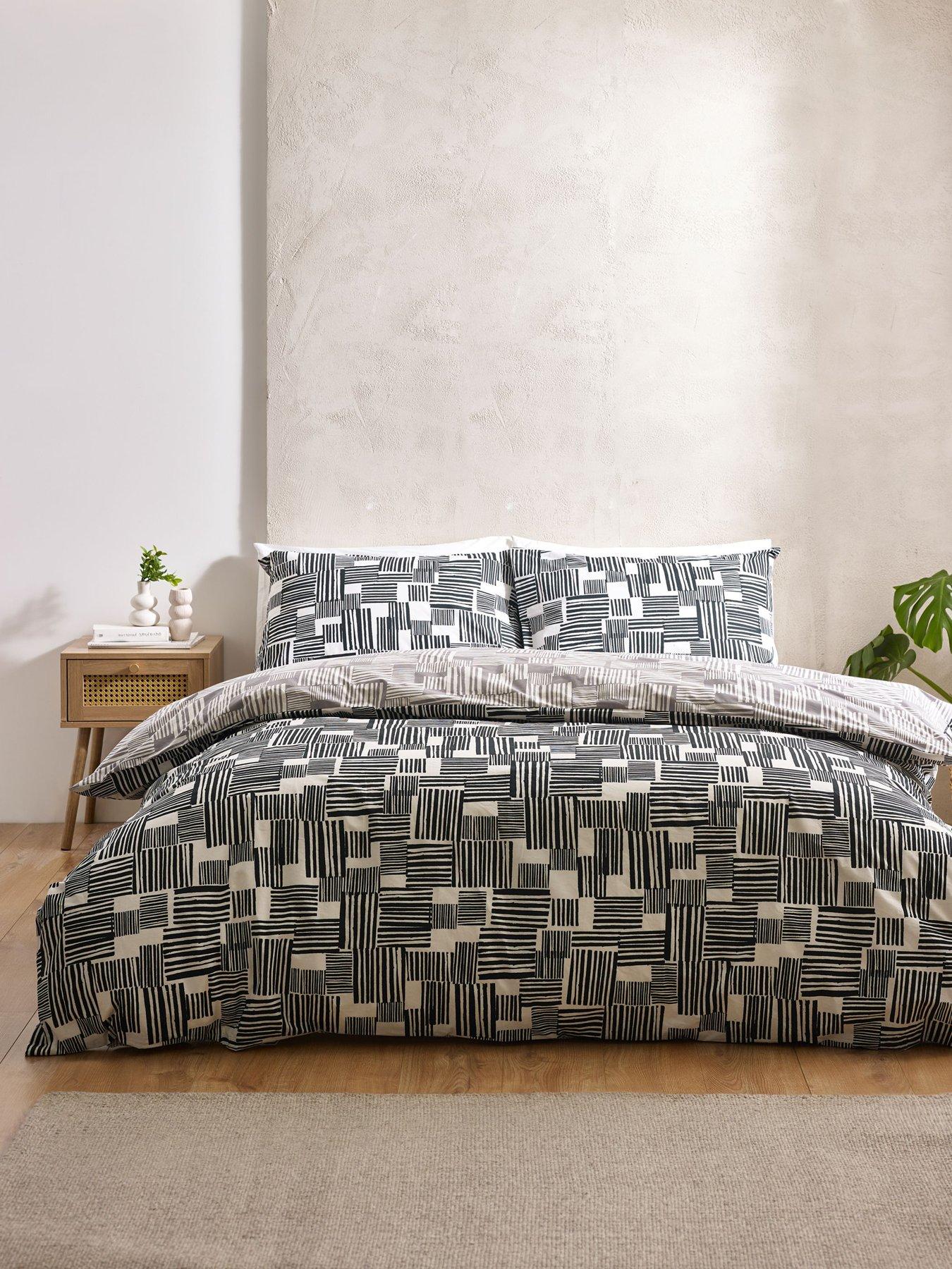 catherine-lansfield-blocks-duvet-cover-setback