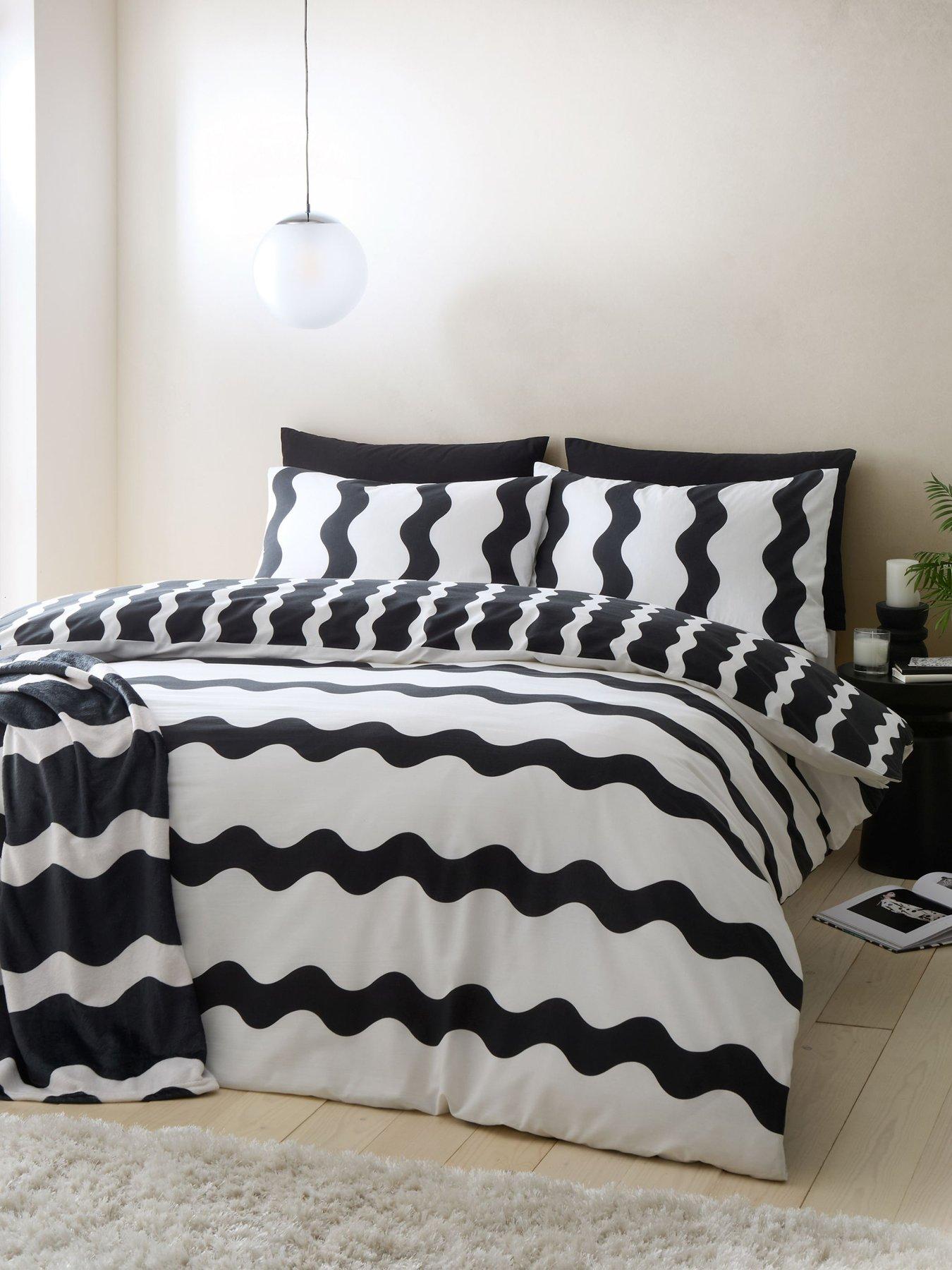 undefined Waves Duvet Cover Set
