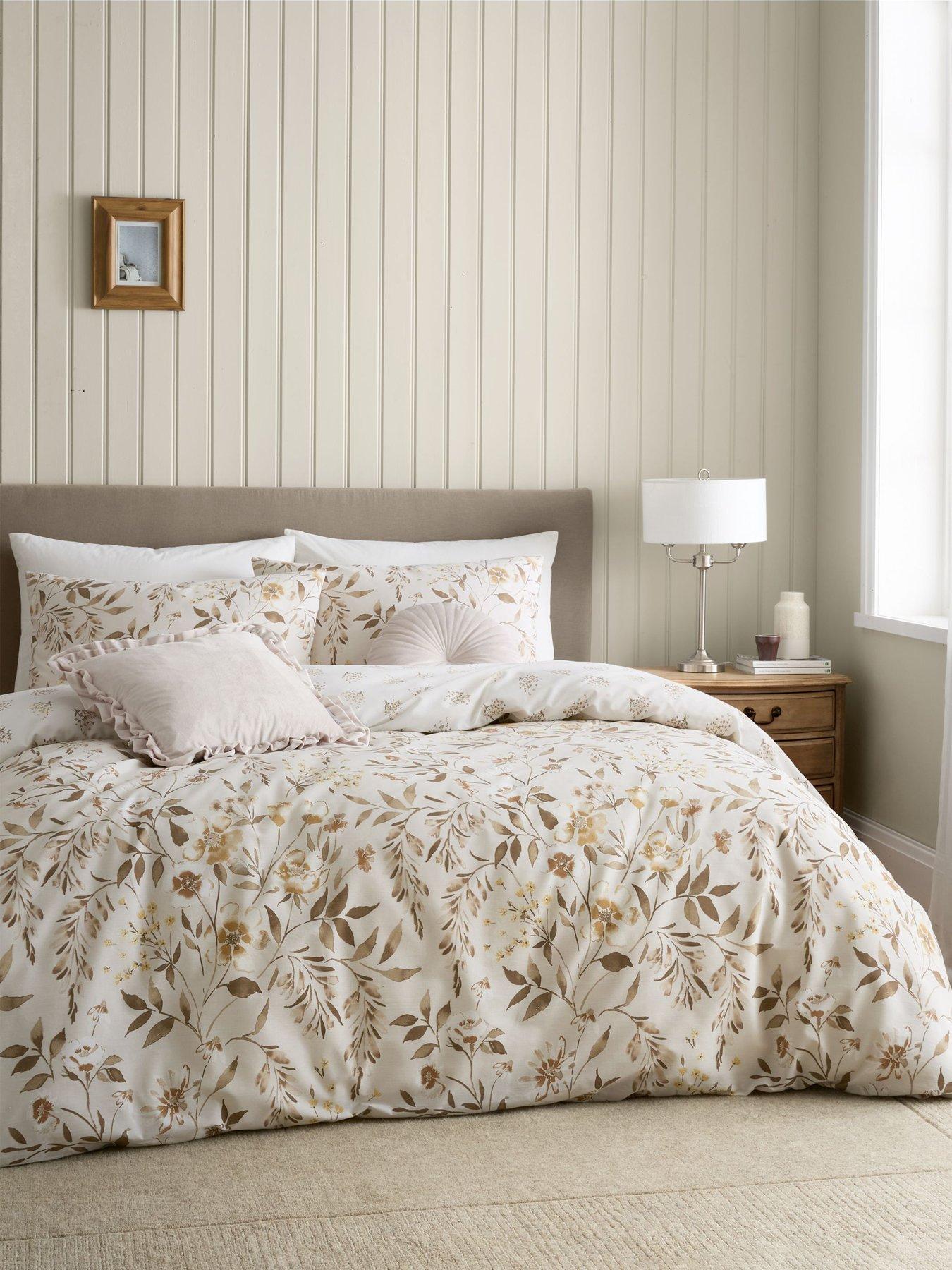 catherine-lansfield-isadora-floral-duvet-cover-setfront