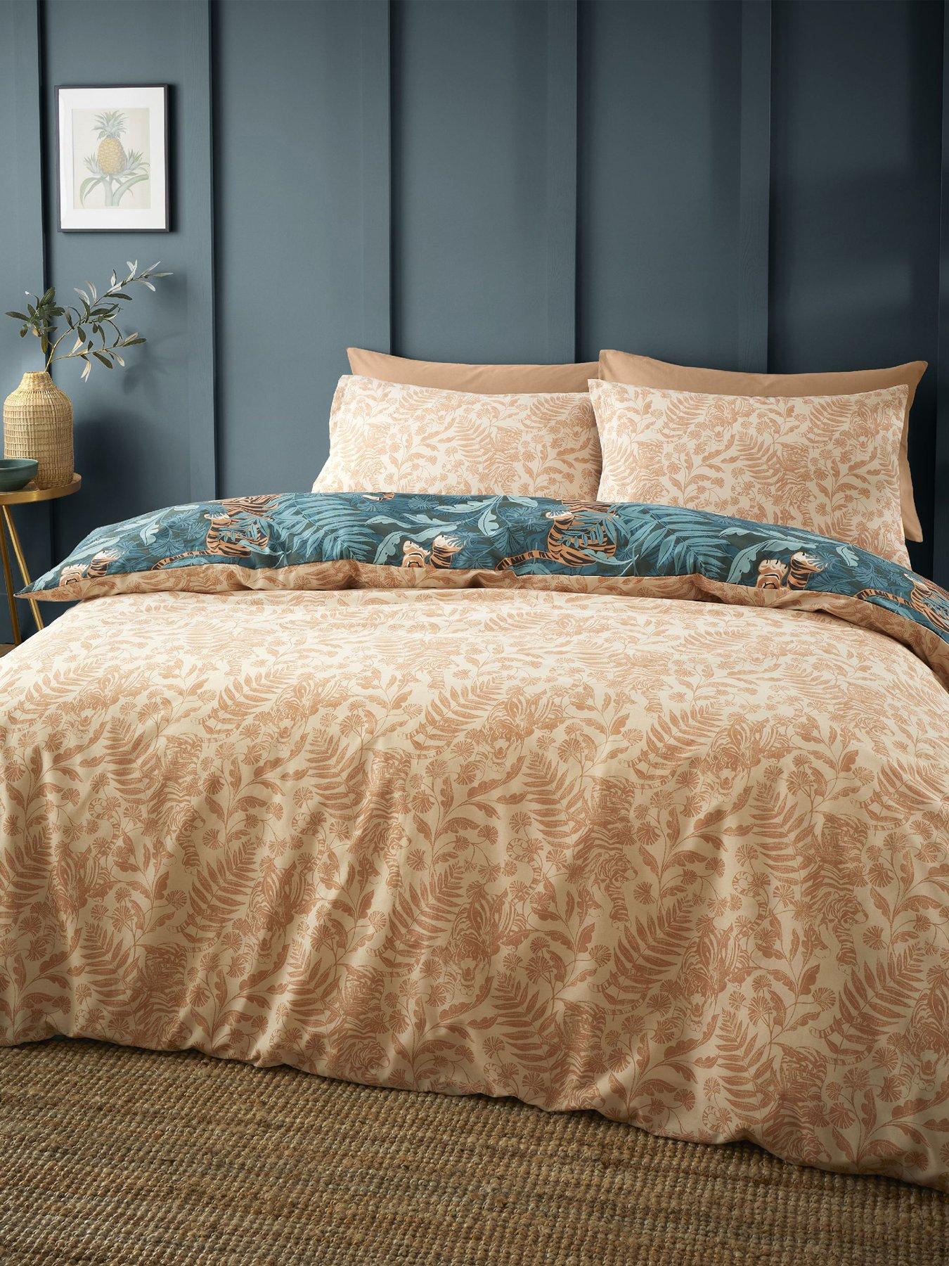 catherine-lansfield-tropic-tiger-leaf-duvet-cover-setback