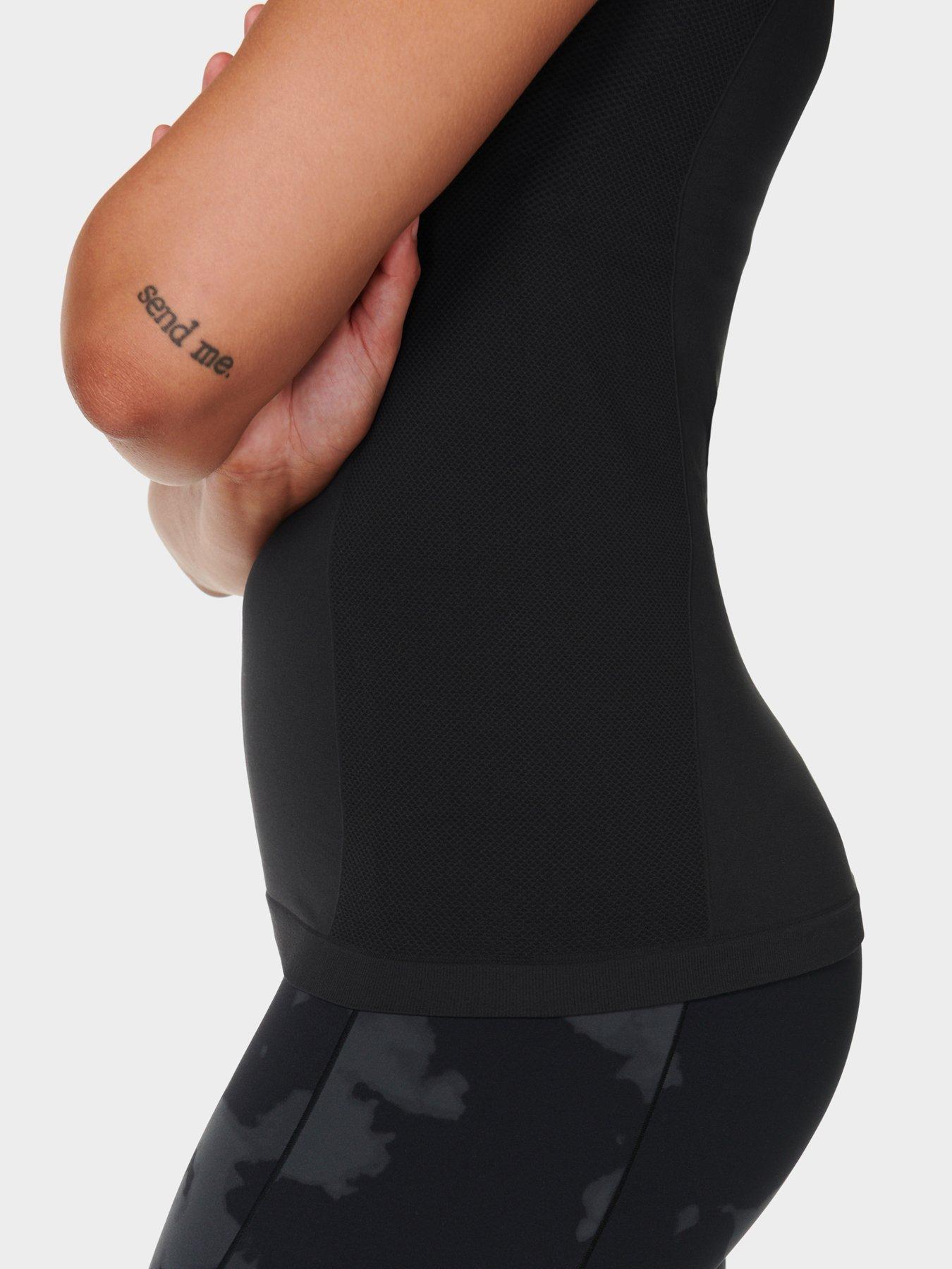 sweaty-betty-womens-training-athlete-seamless-workout-t-shirt-blackoutfit