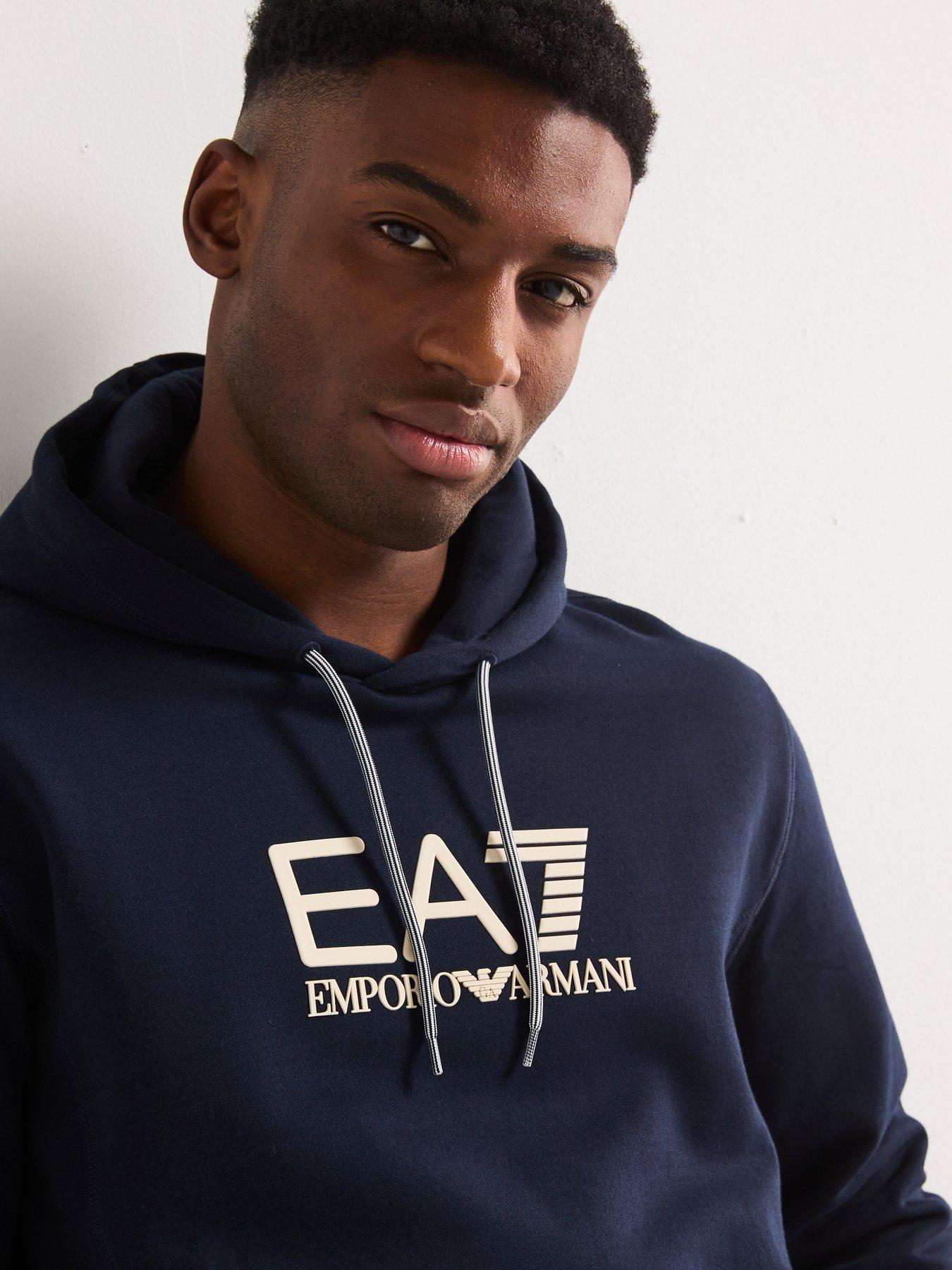 ea7-emporio-armani-train-visibility-hoodie-dark-blueoutfit