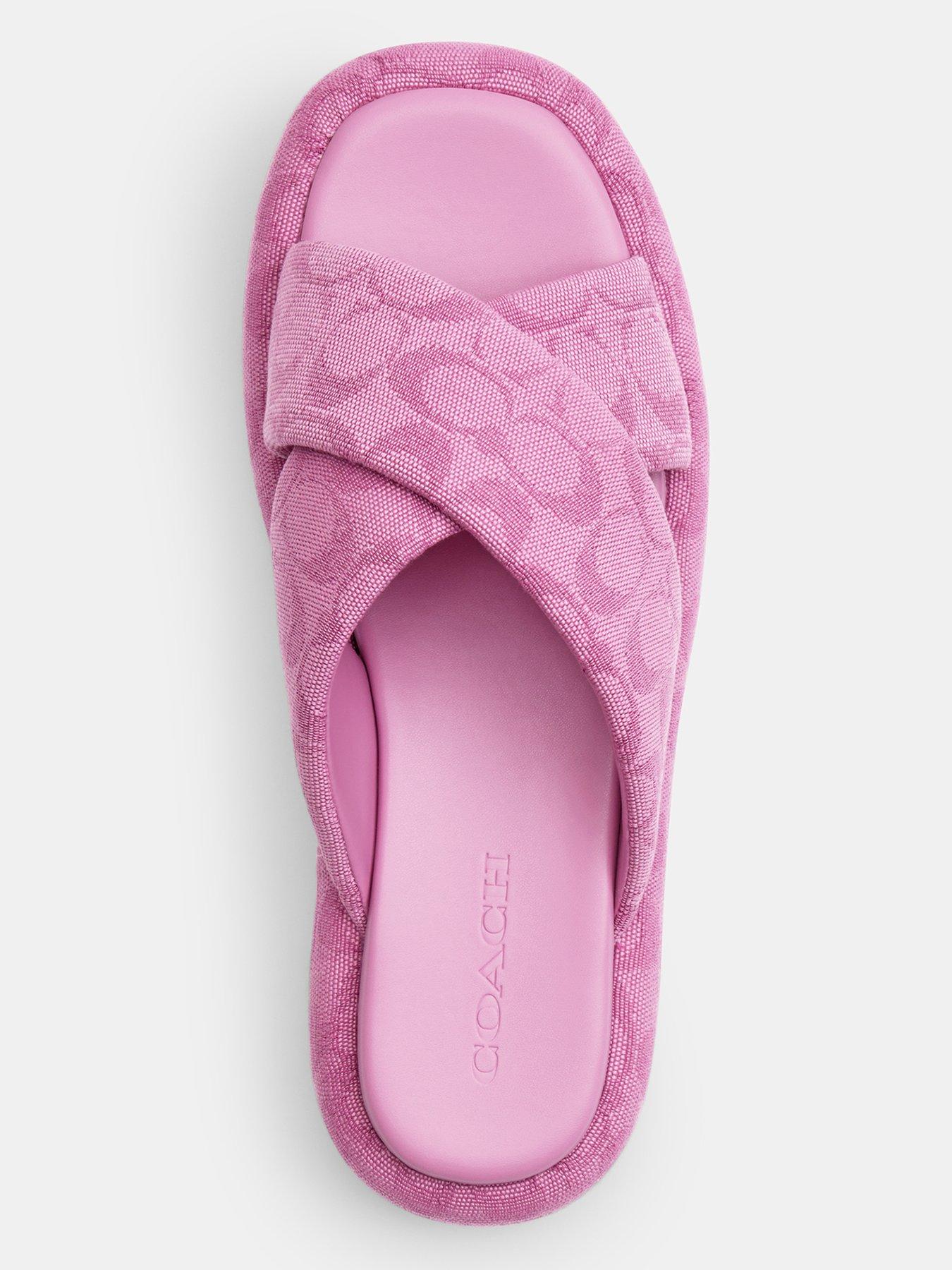 coach-penelope-signature-c-canvas-sandals-pinkoutfit