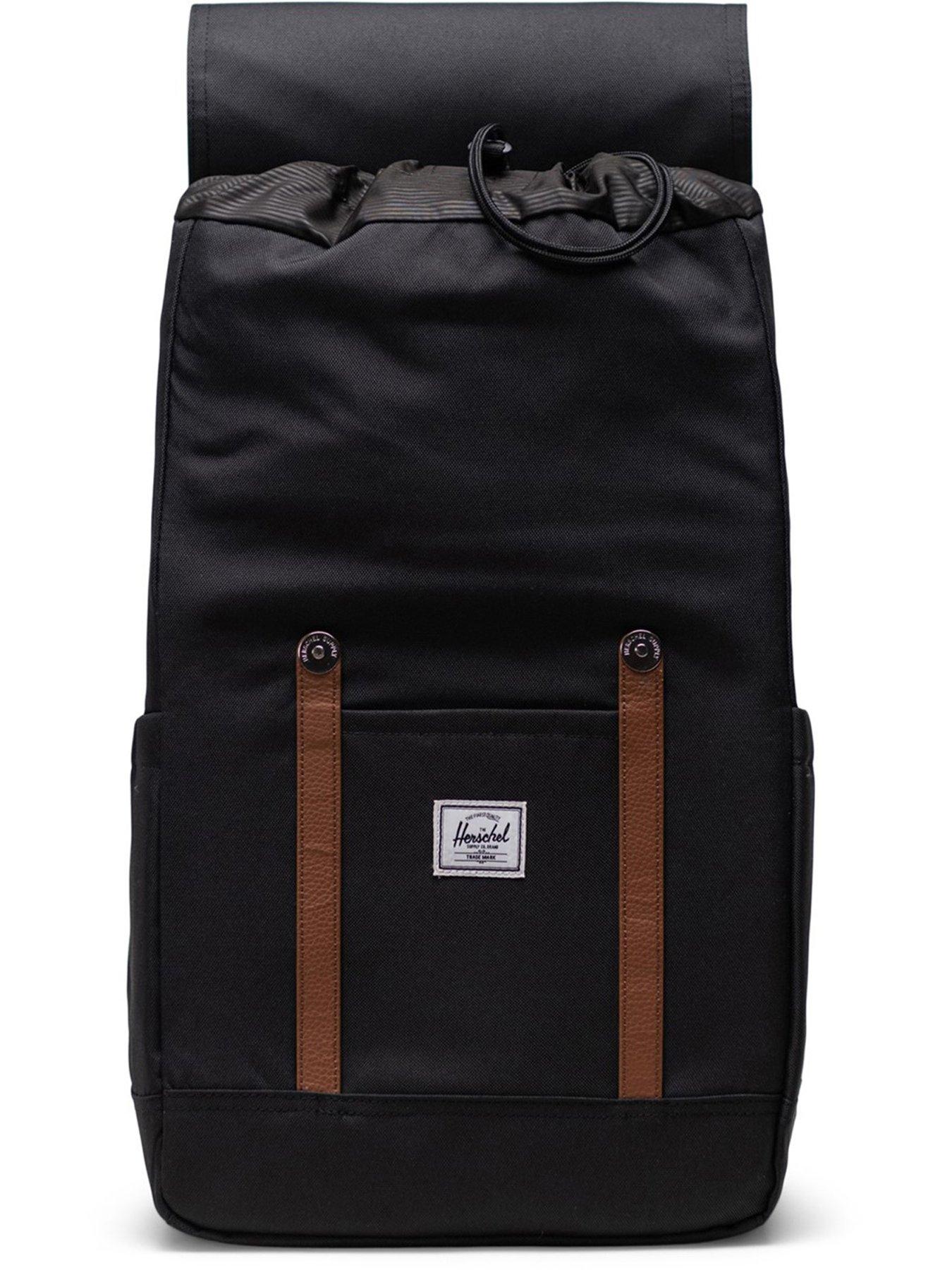 herschel-retreat-backpack-blackoutfit