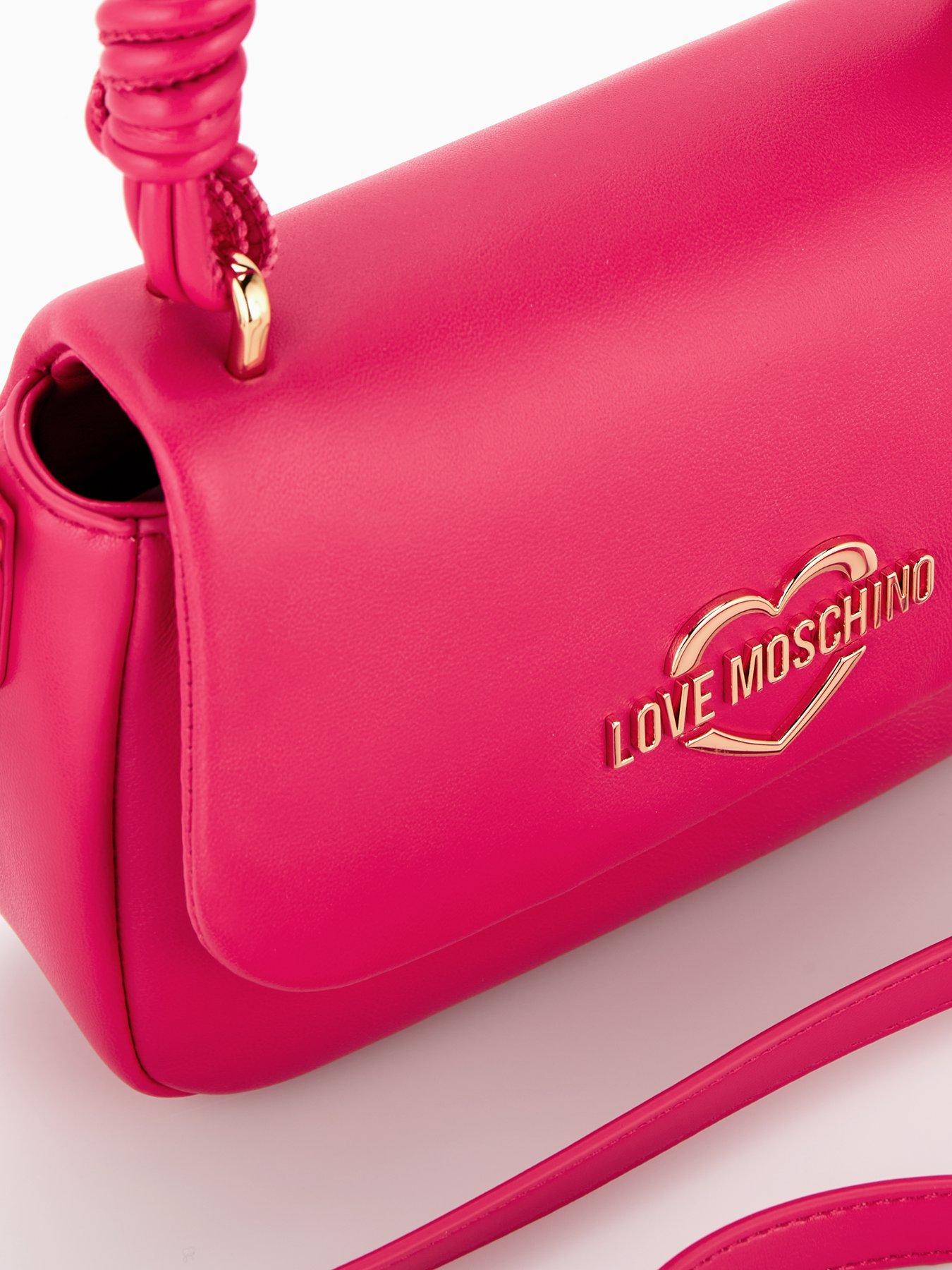 love-moschino-twisted-strap-small-flap-grab-fuchsiaoutfit