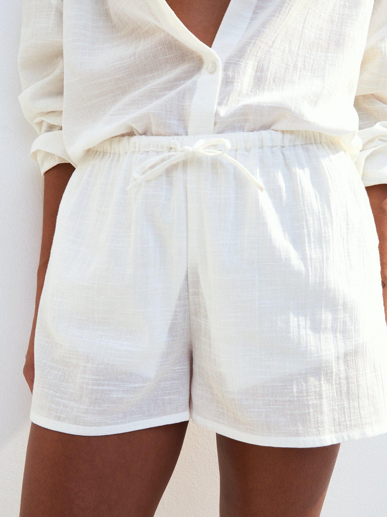 new-look-white-drawstring-waist-slubbed-shortsoutfit