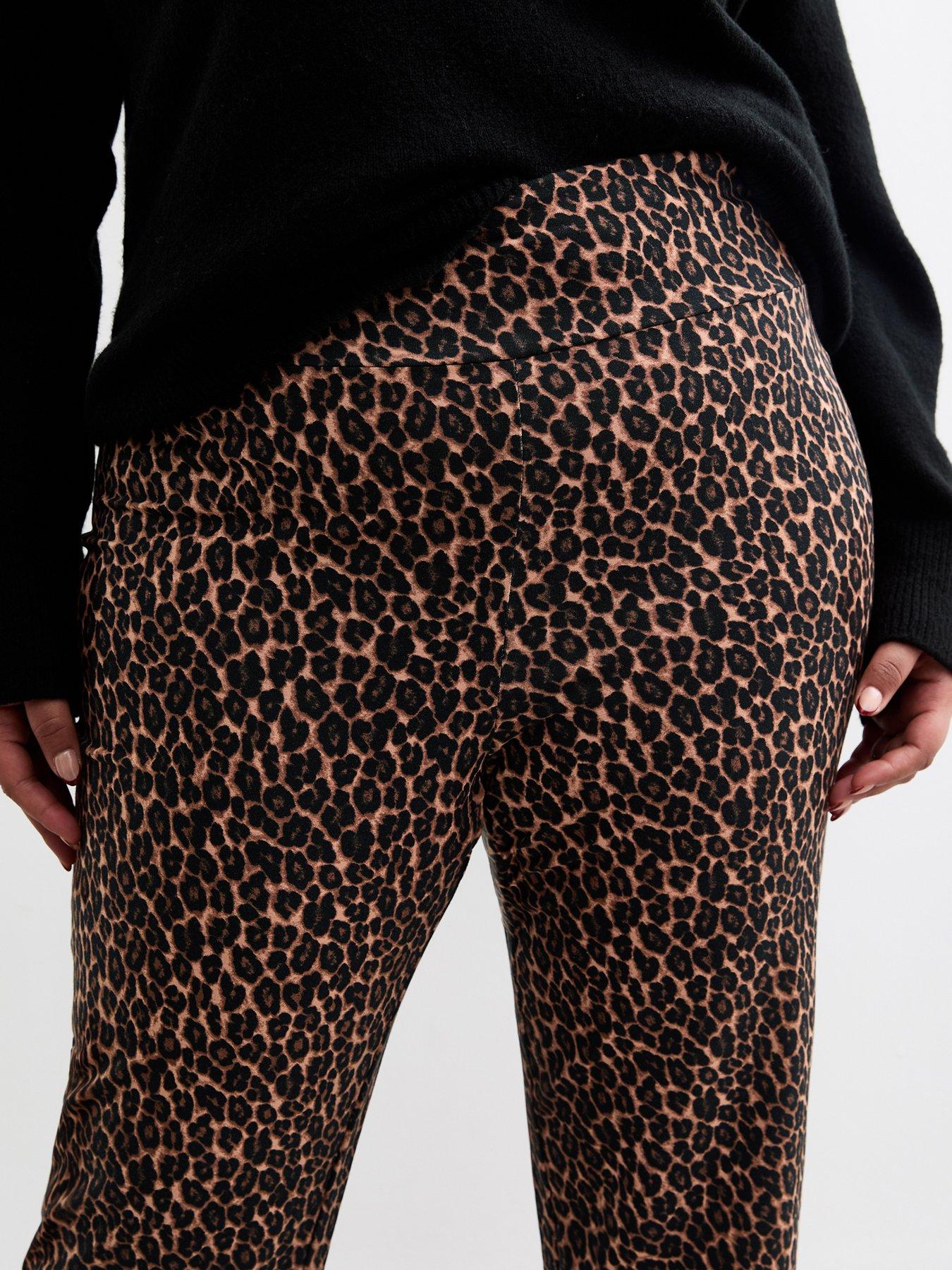 new-look-curves-brown-leopard-print-kick-flare-leggingsoutfit