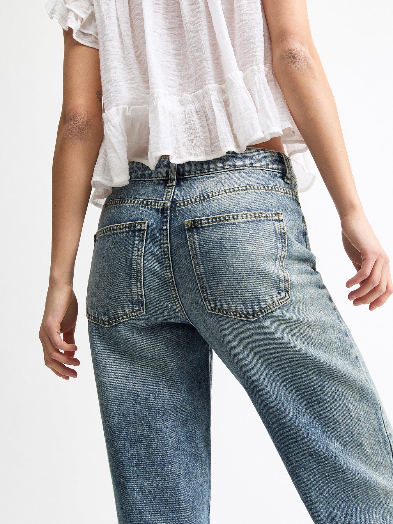 new-look-daphne-ripped-straight-leg-jeans-blueoutfit