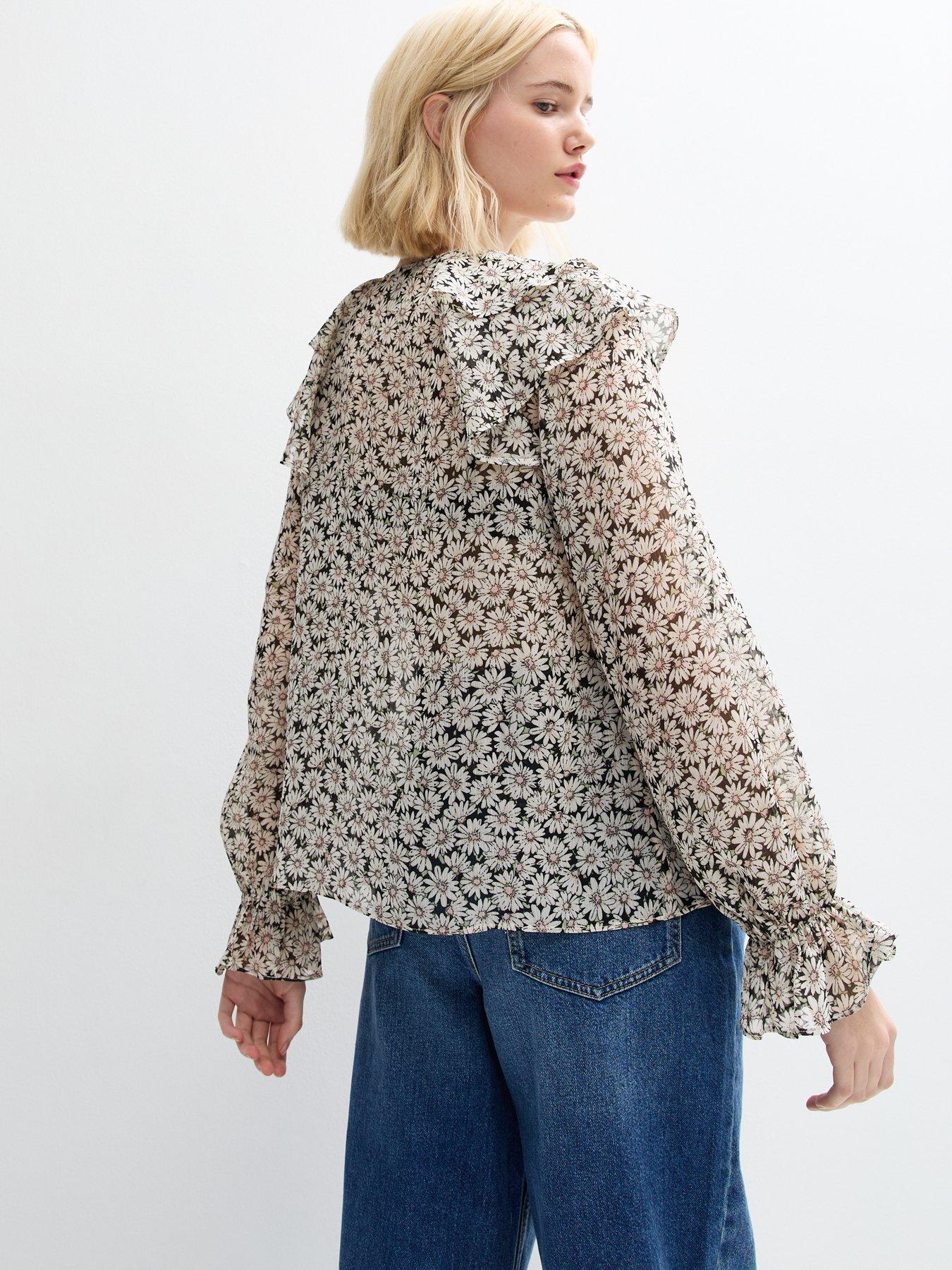 Image 2 of 6 of New Look Daisy Print Frill Trim Blouse - Pink