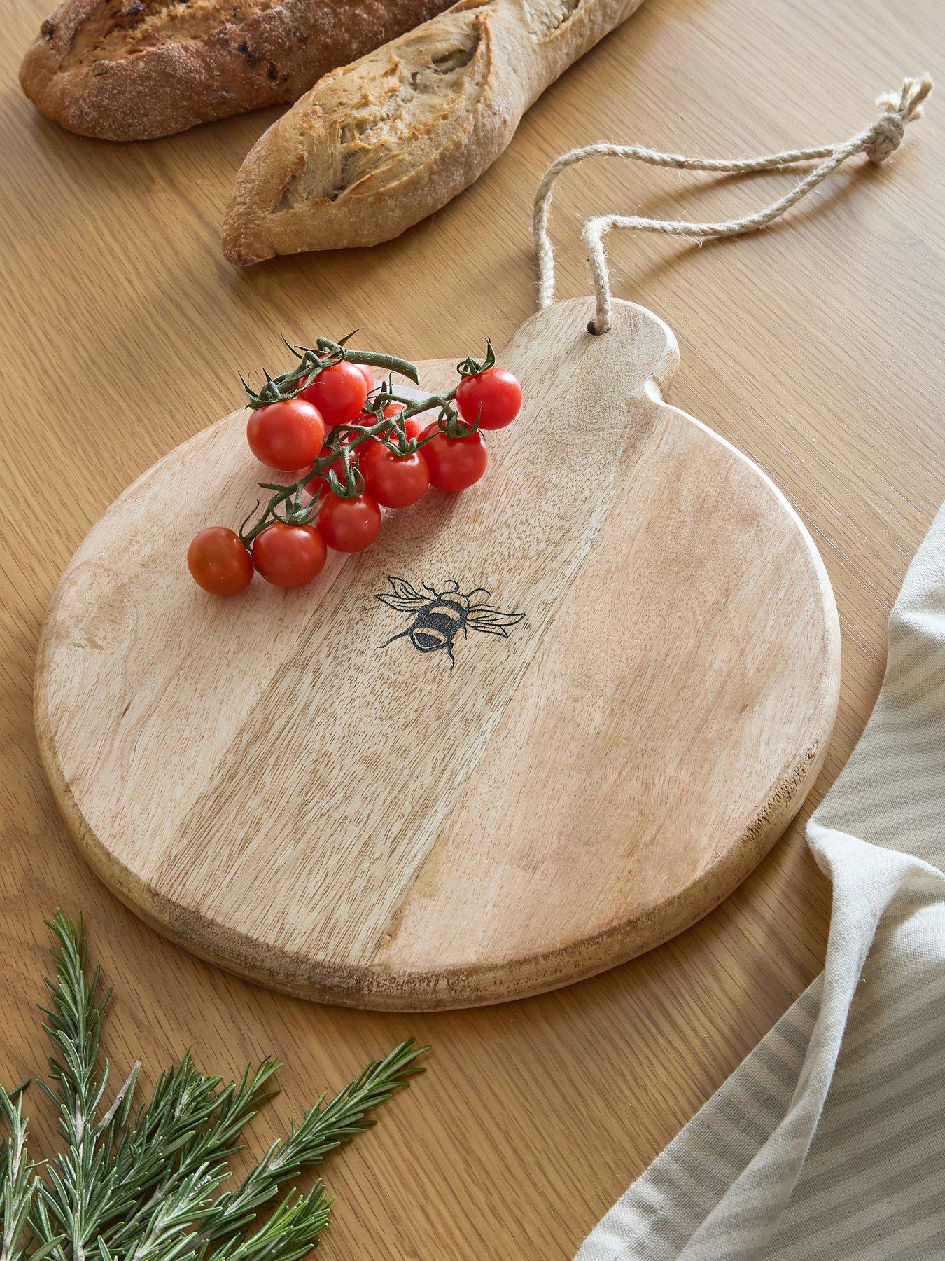 very-home-bee-round-chopping-board