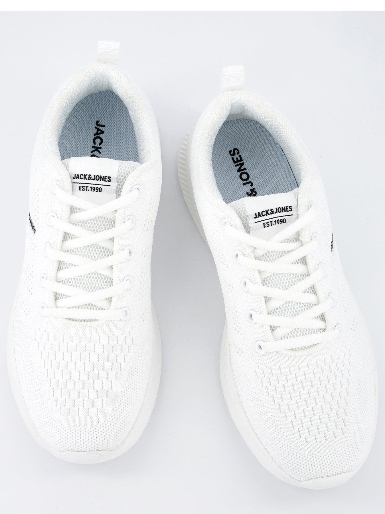 Image 3 of 7 of Jack & Jones Croxley Knit Trainers - White