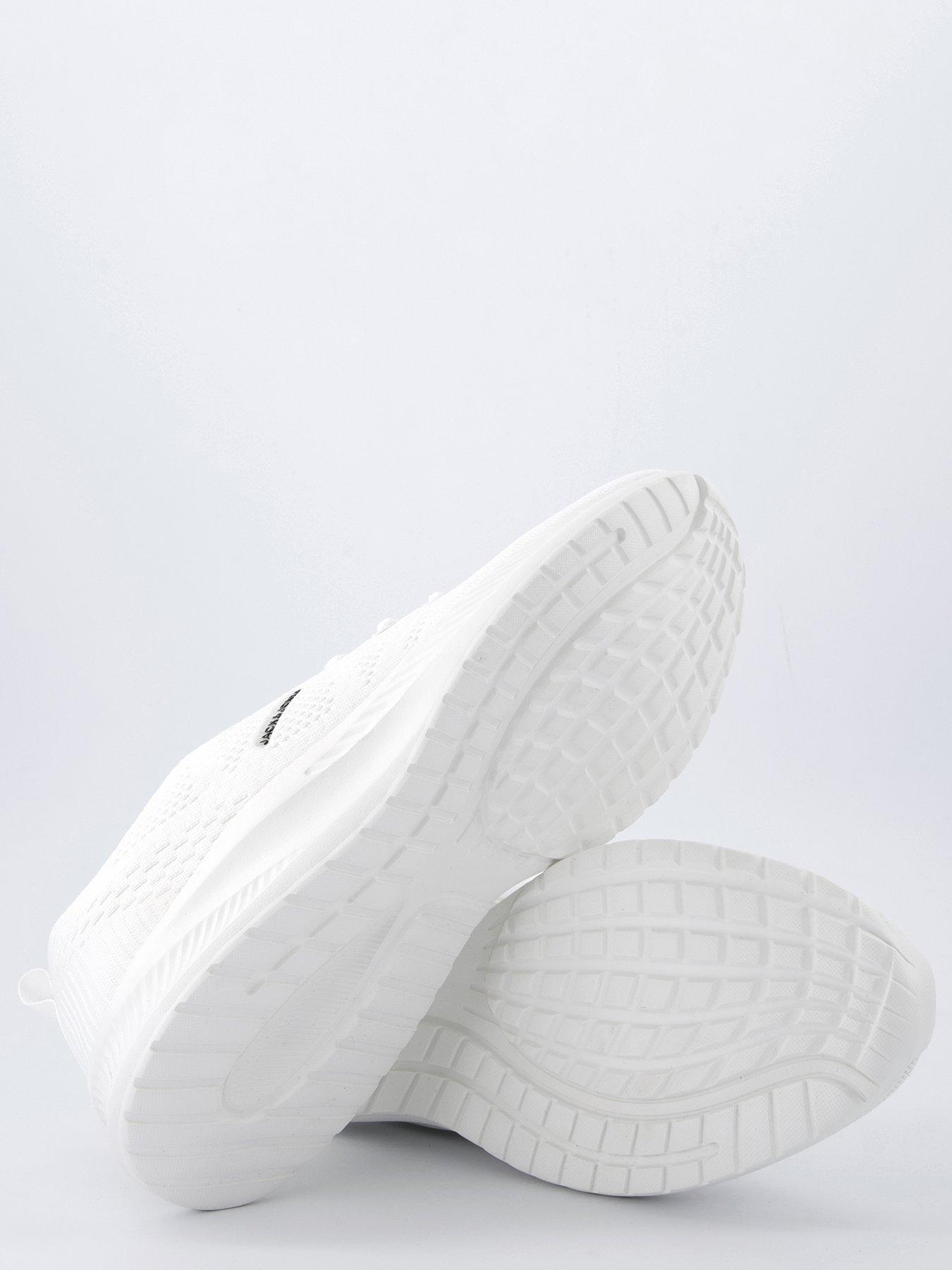 Image 4 of 7 of Jack & Jones Croxley Knit Trainers - White