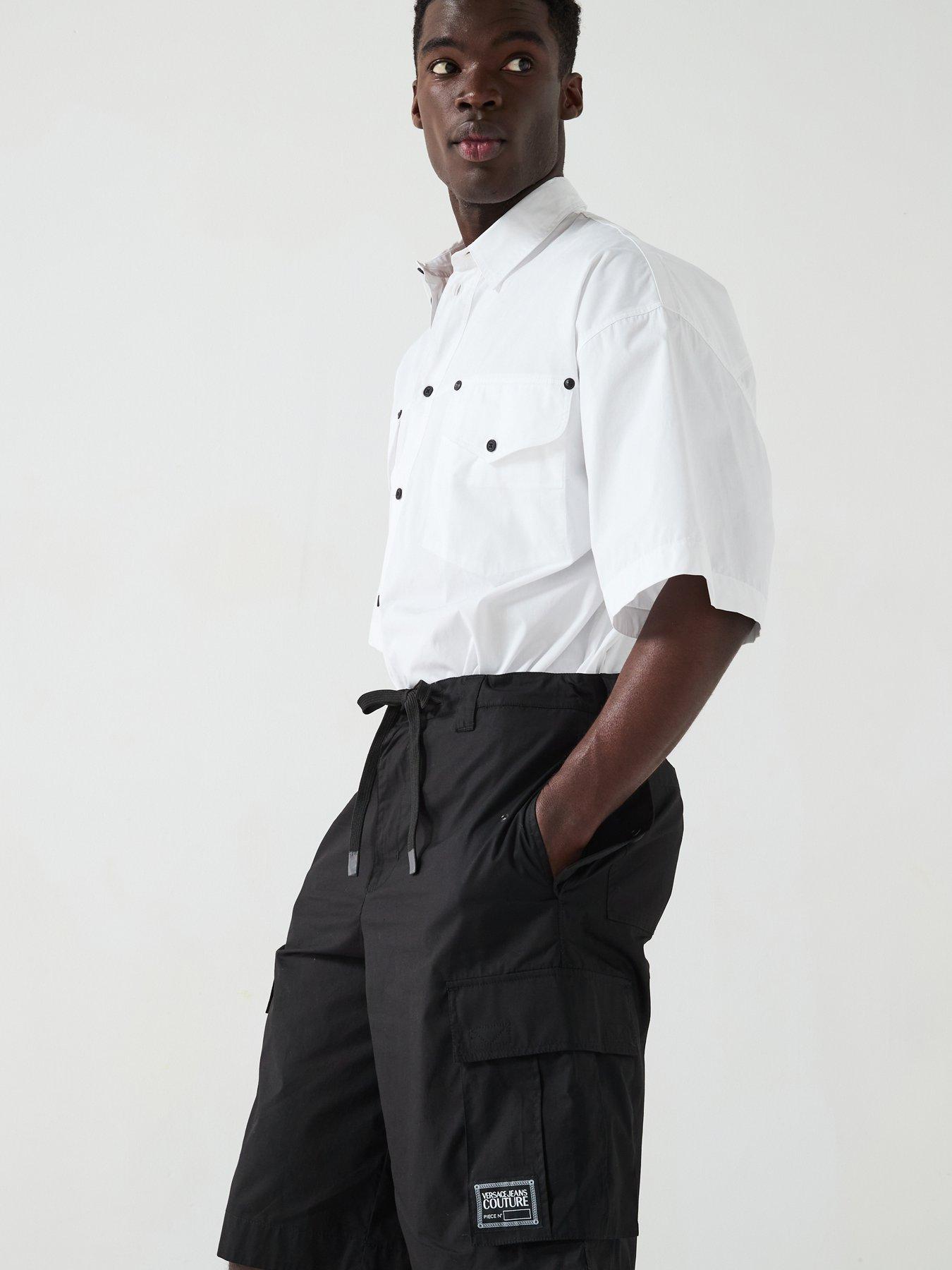 versace-jeans-couture-cargo-logo-shorts-blackdetail