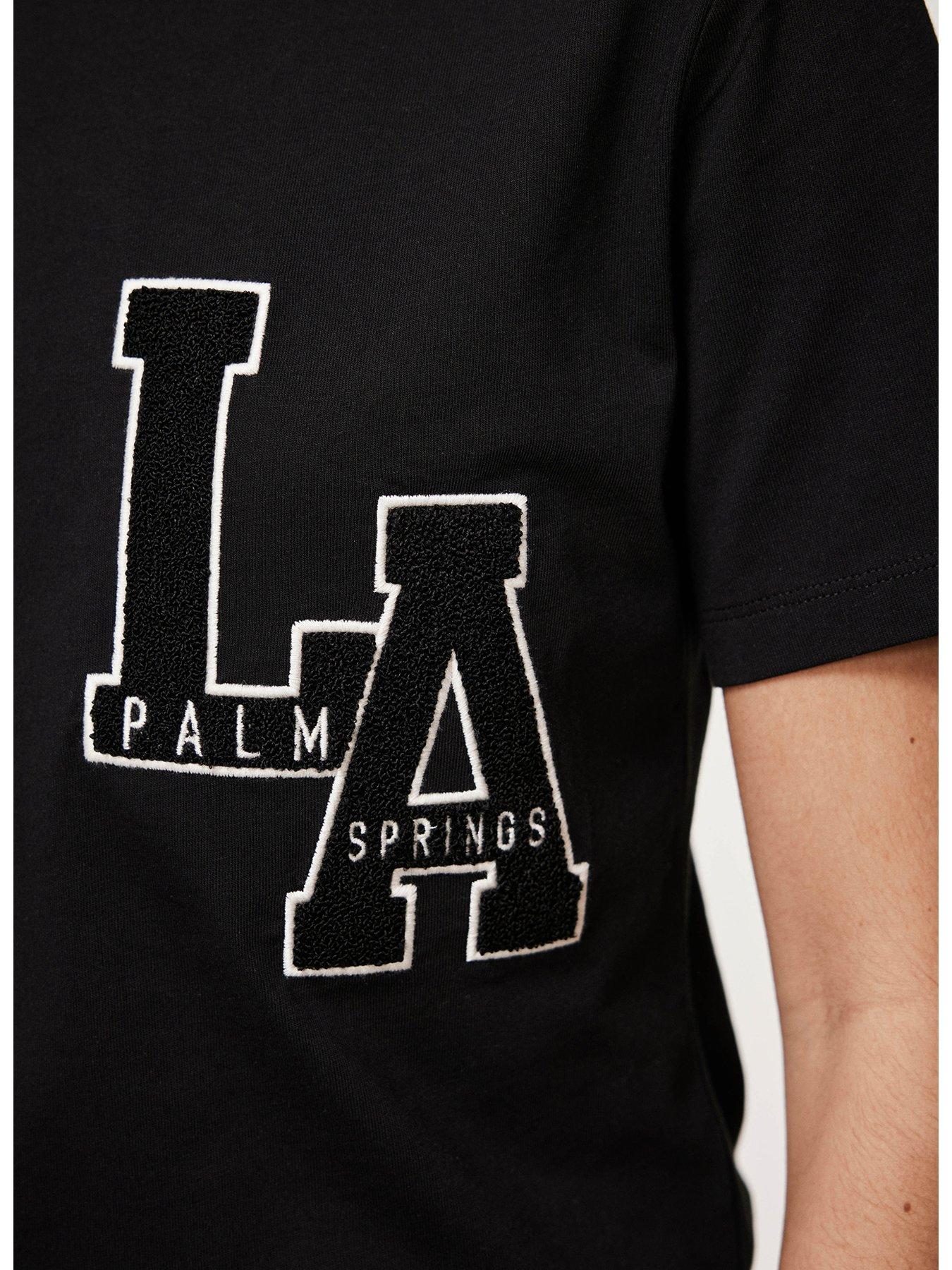 mint-velvet-la-graphic-t-shirt-blackoutfit
