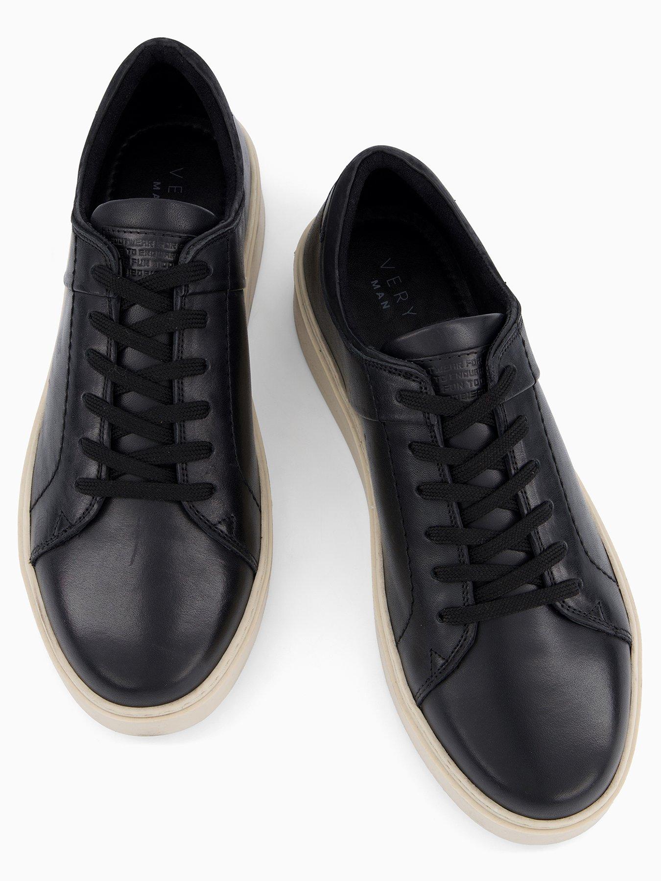 very-man-leather-trainer-blackoutfit