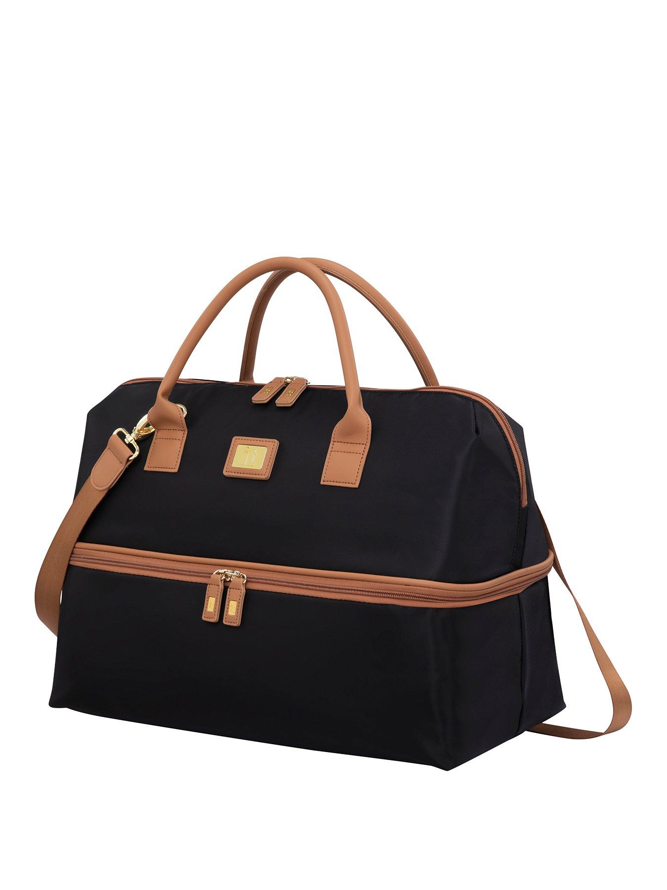 it-luggage-alluring-black-holdallfront