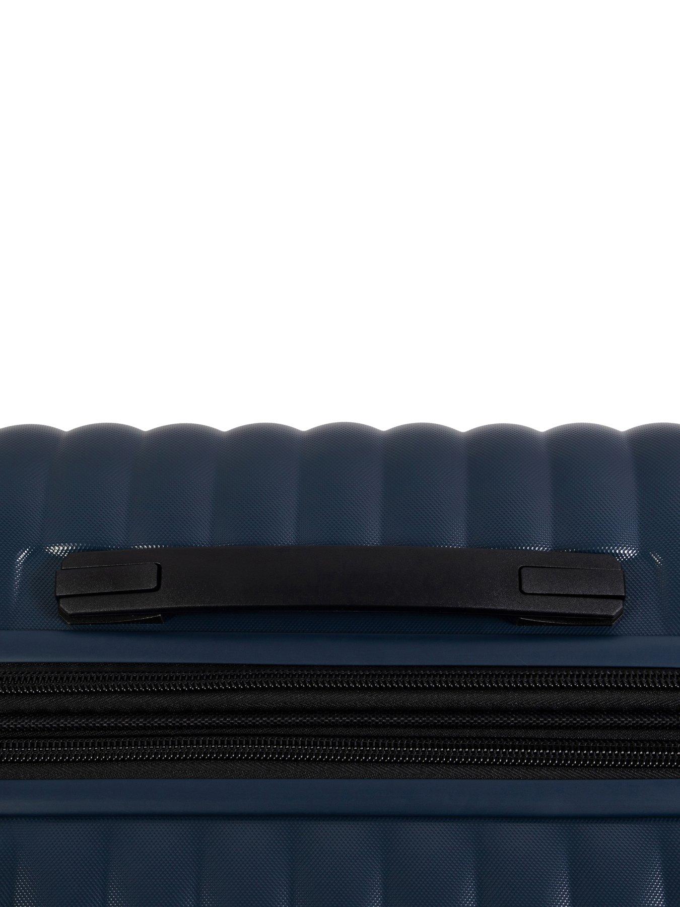 it-luggage-speedbump-navy-blue-large-suitcasedetail