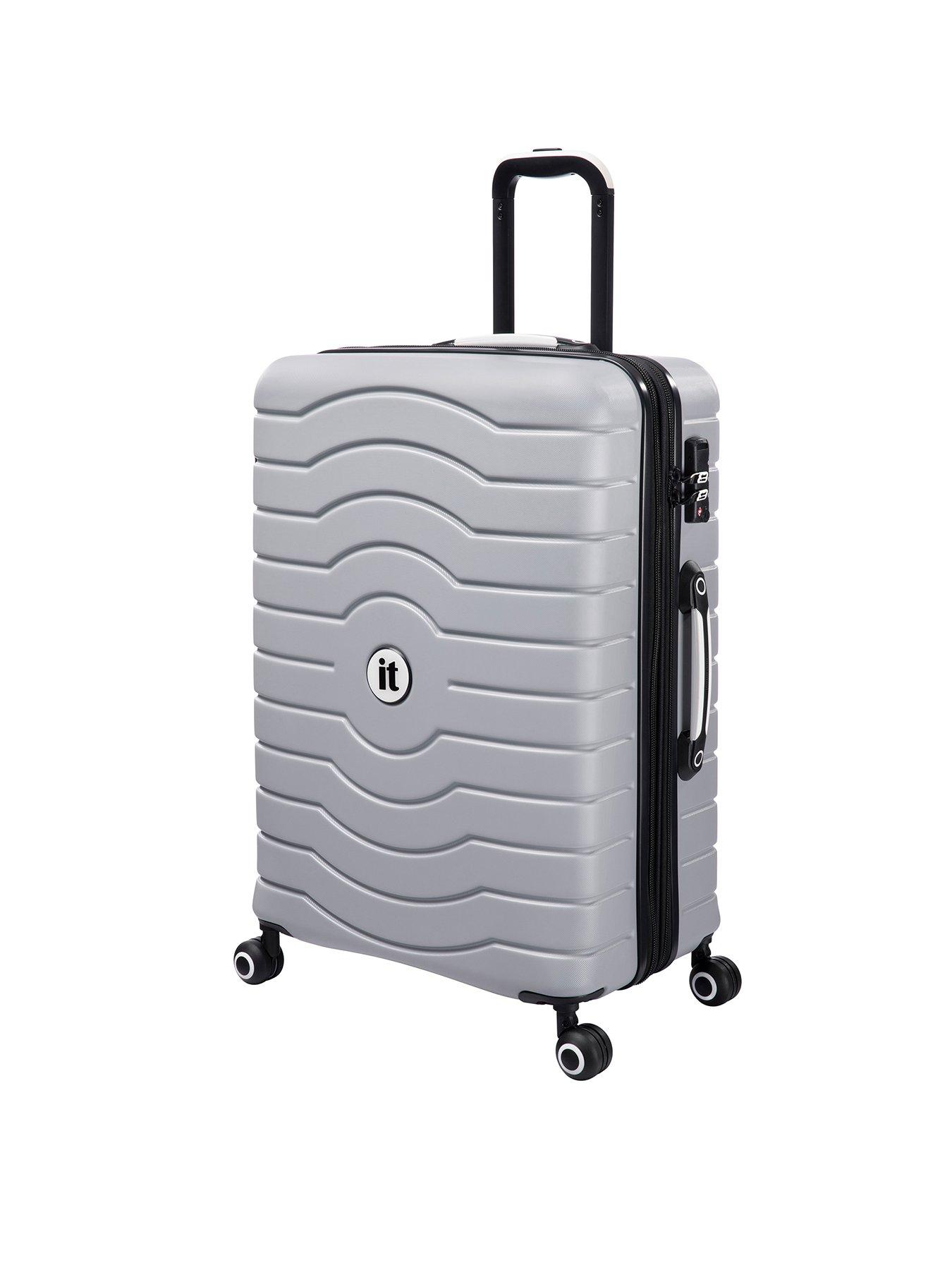 it-luggage-intervolve-silver-medium-suitcasefront