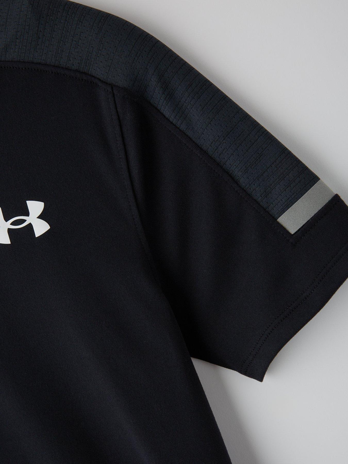 under-armour-junior-boys-training-tech-utility-t-shirt-blackdetail